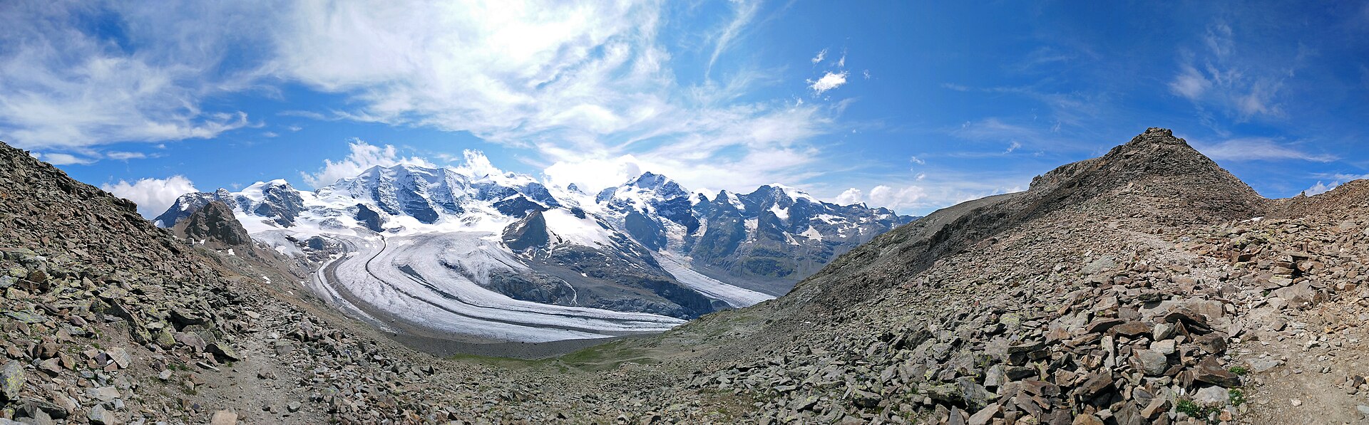 Trail between Diavolezza and Munt Pers, with Vadret Pers