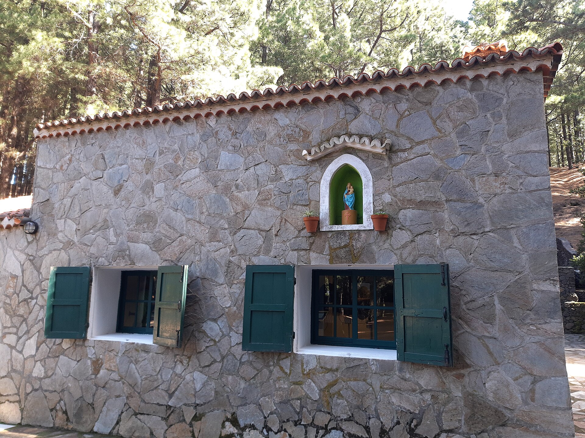 Ruta de los volcanes, Refugio El Pilar, La Palma
