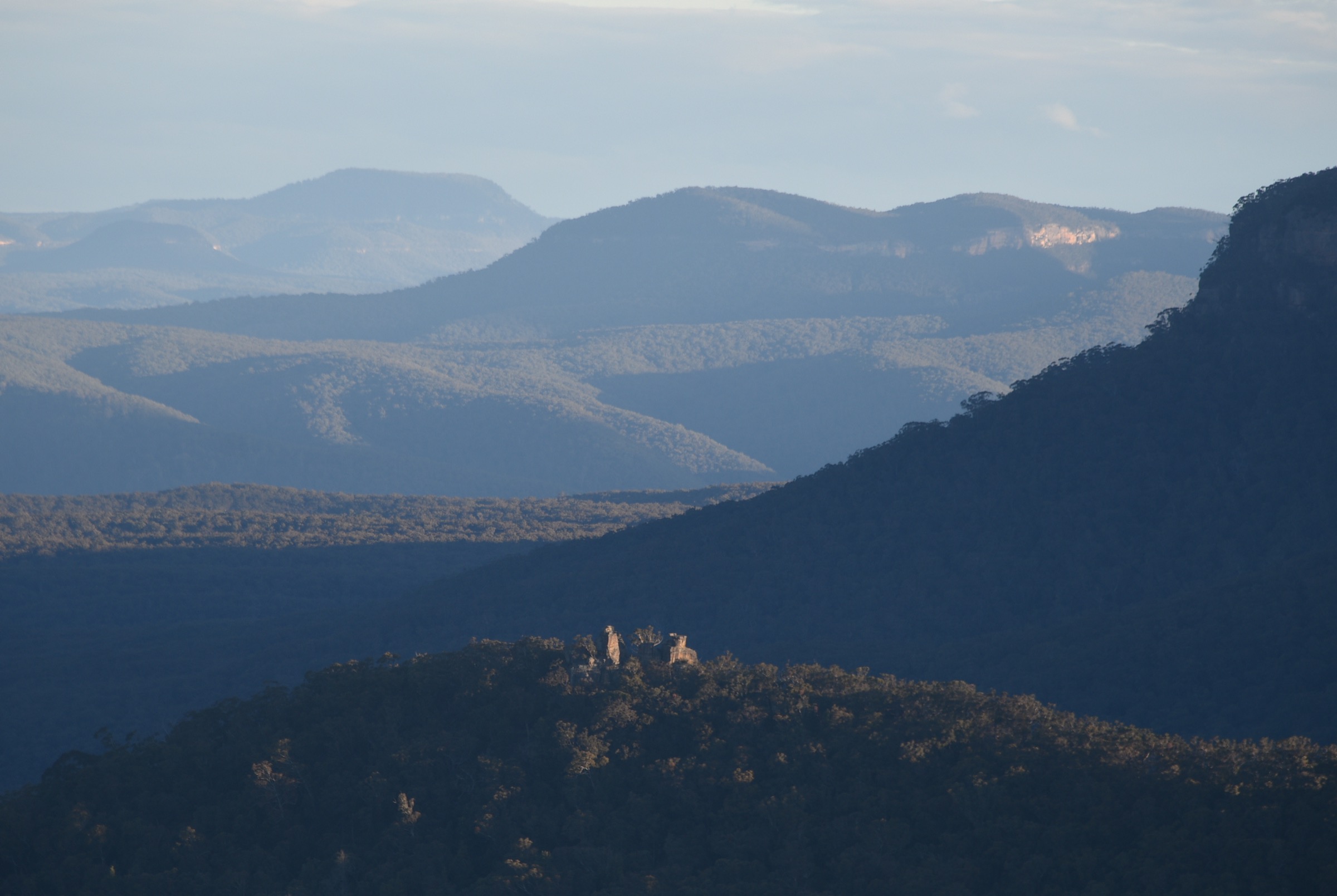 Ruined Castle rock formation on the ridge below Narrow Neck, Jamison Valley