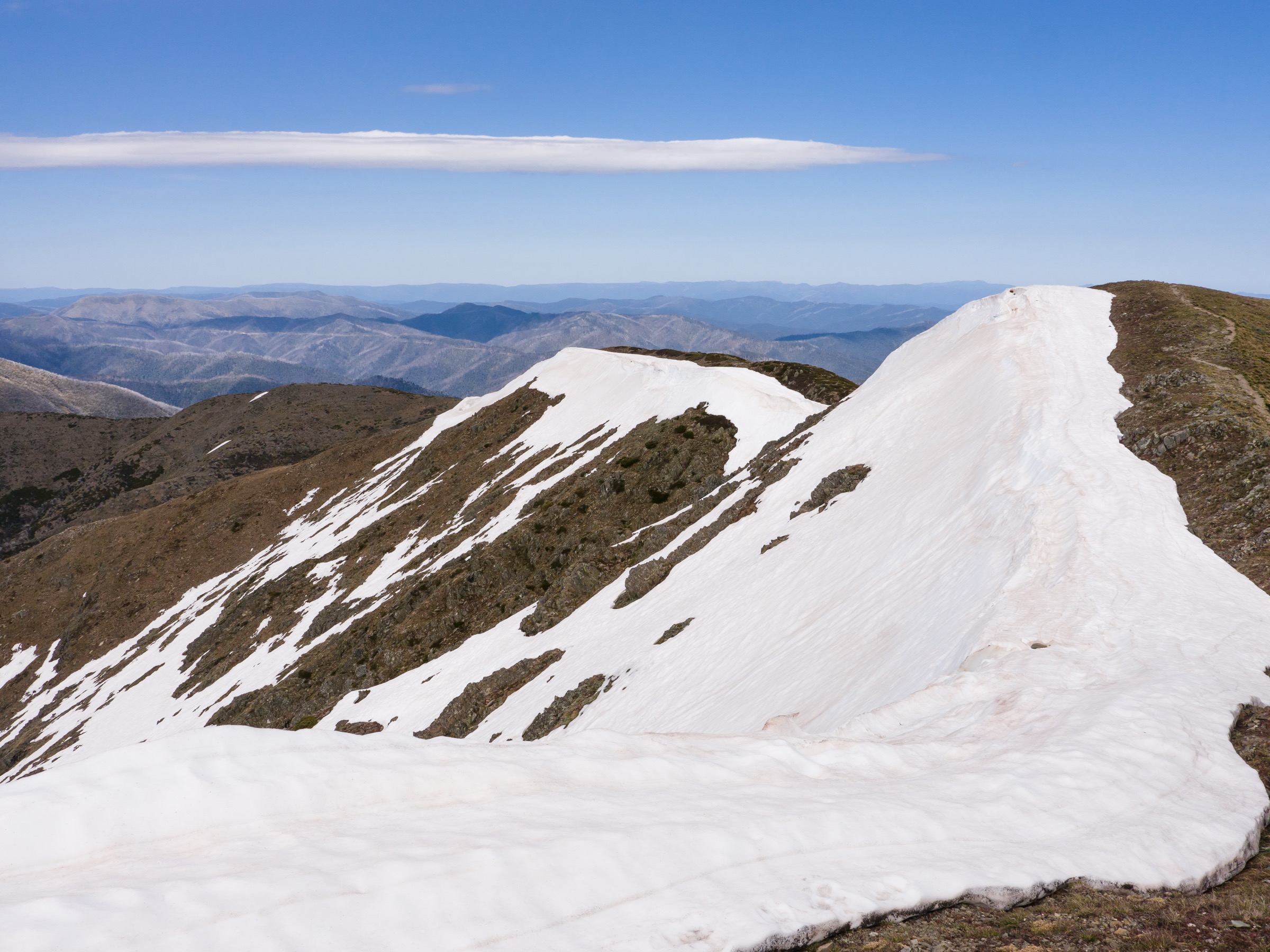 Australia — Mount Buffalo and Bogong High Plains: day-hikes