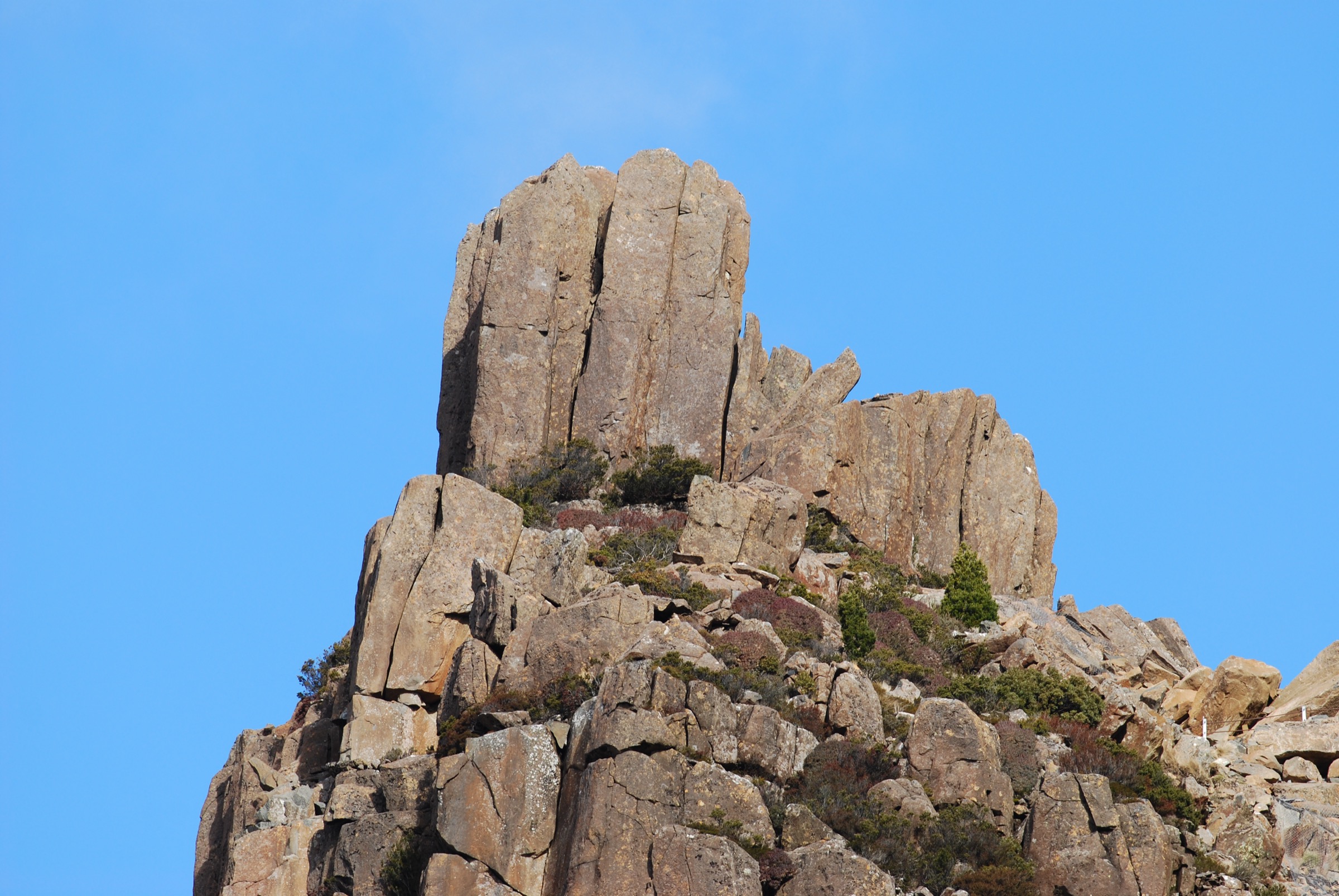 Lookout crag on the Ben Lomond plateau, Tasmania, with views across the midlands plains