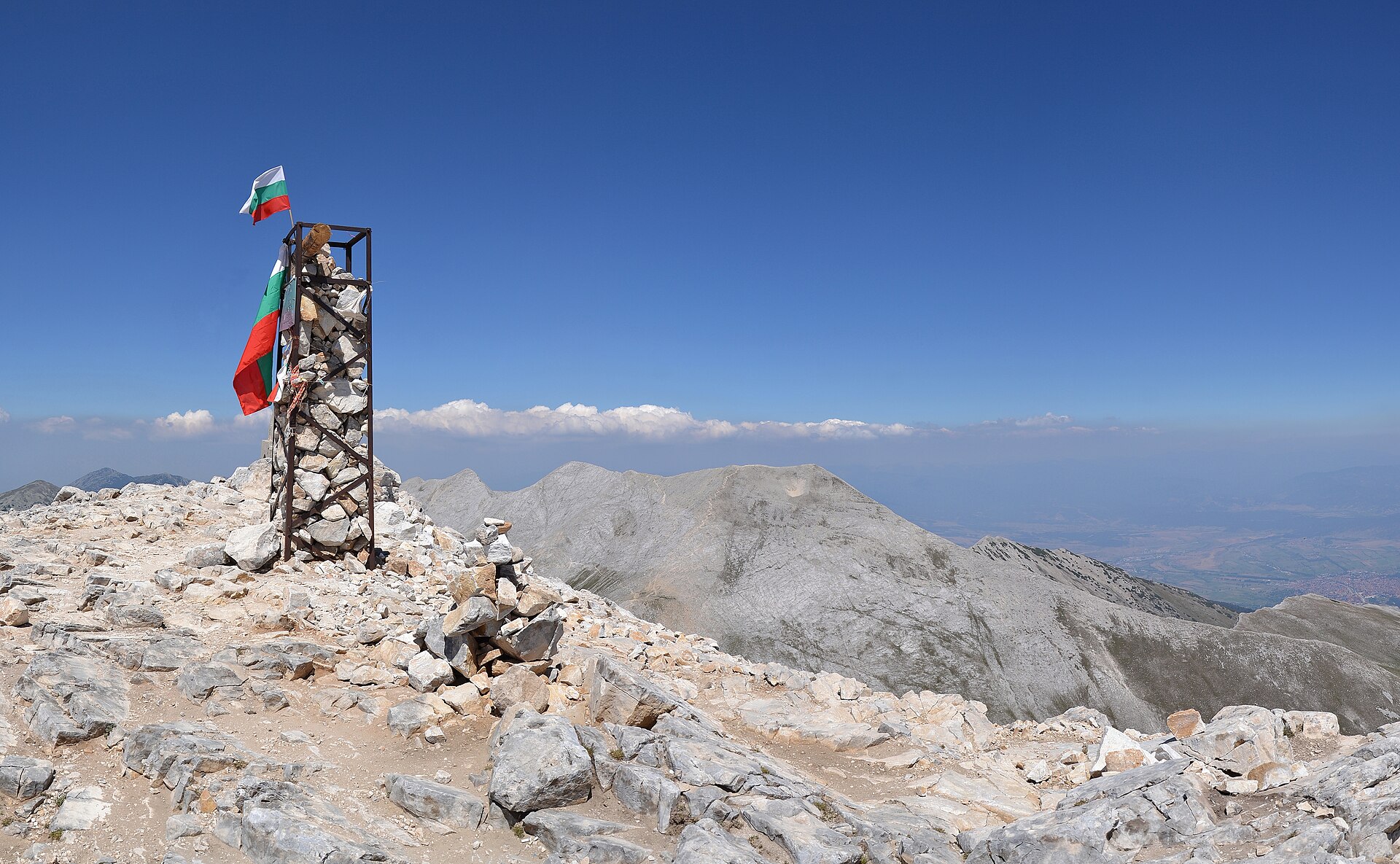 Balkans — Bulgarian High Mountains: Essential Day-Hikes