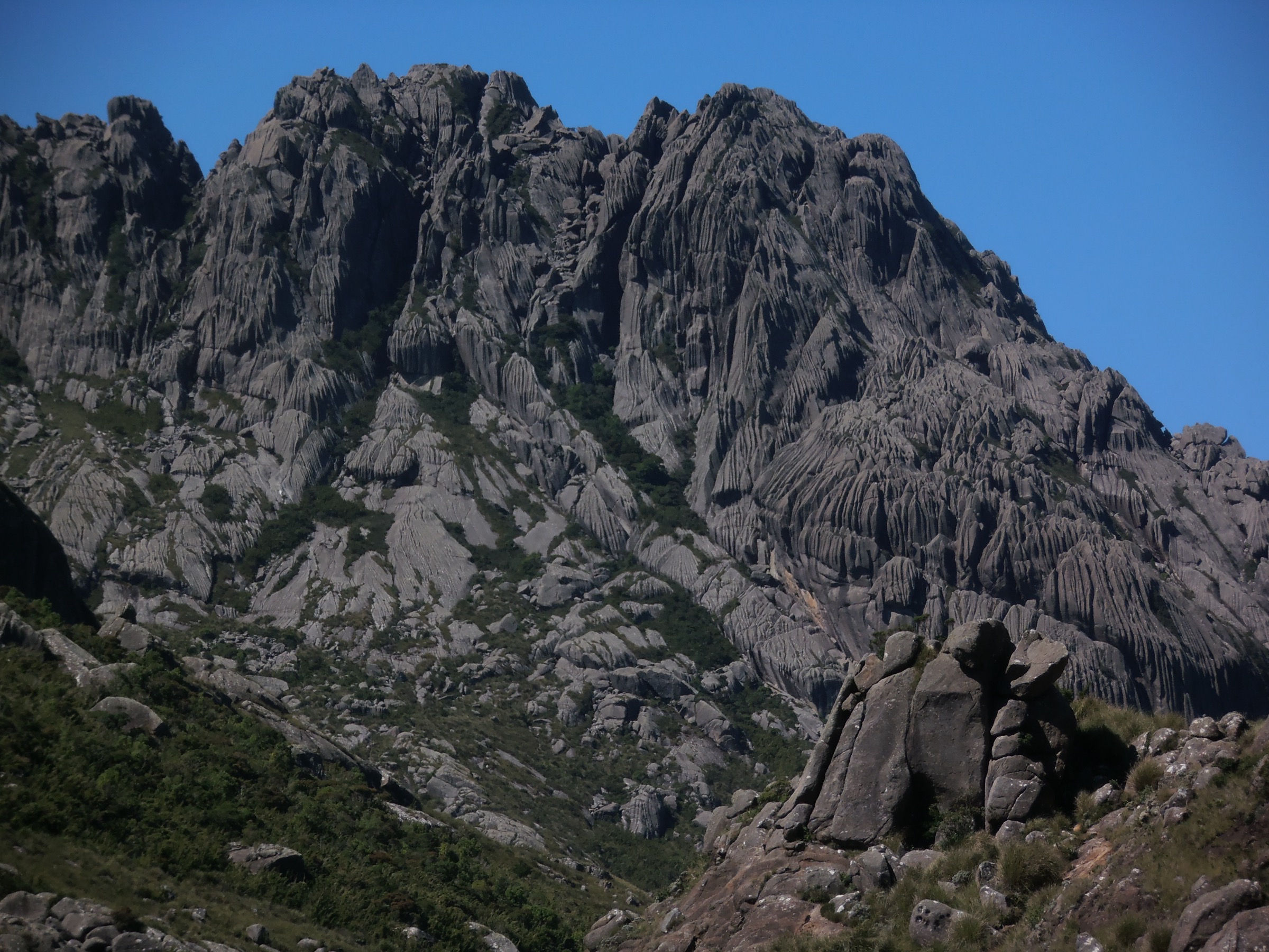 Brazil — Itatiaia / Agulhas Negras: Essential Day-Hikes