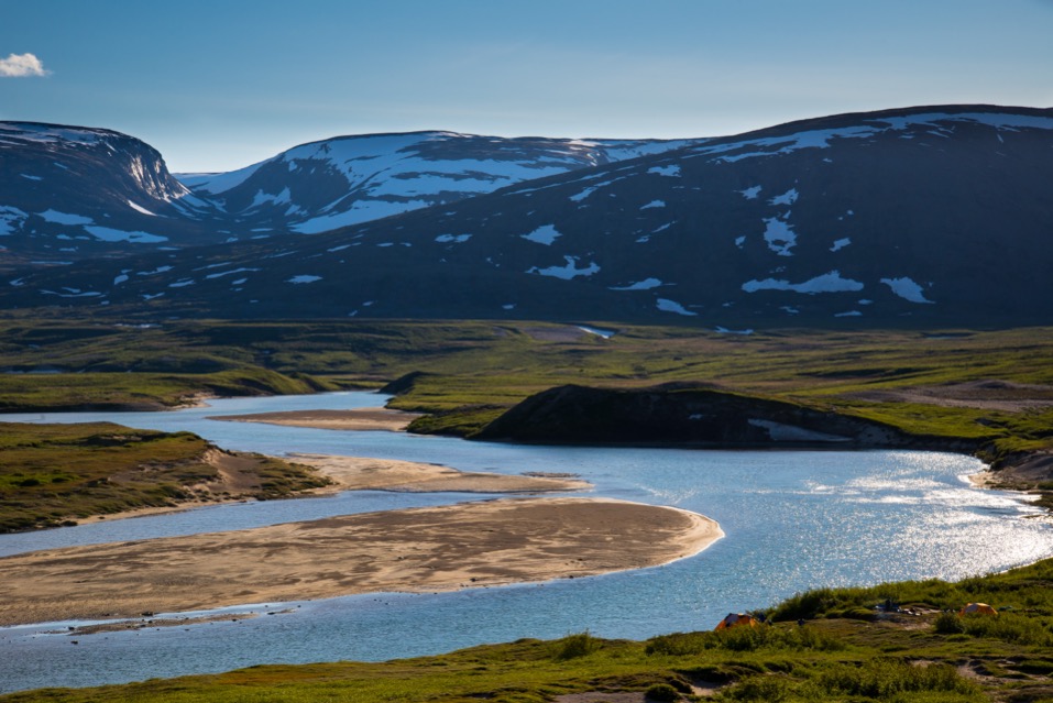 Campsite on the bank of the Koroc River at Qurlutuarjuq