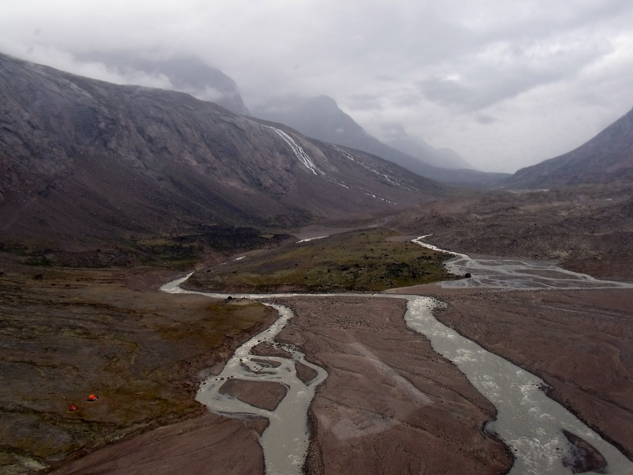 Aerial view of Akshayuk Pass in Auyuittuq National Park, Baffin Island