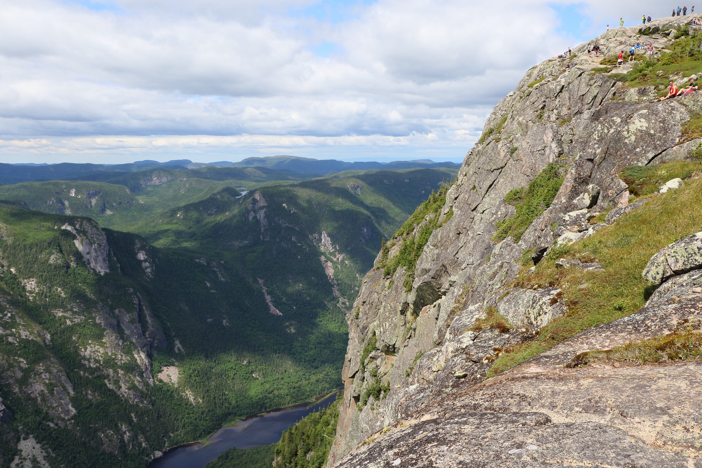Canada — Grands-Jardins & Hautes-Gorges (Charlevoix): Day-Hikes