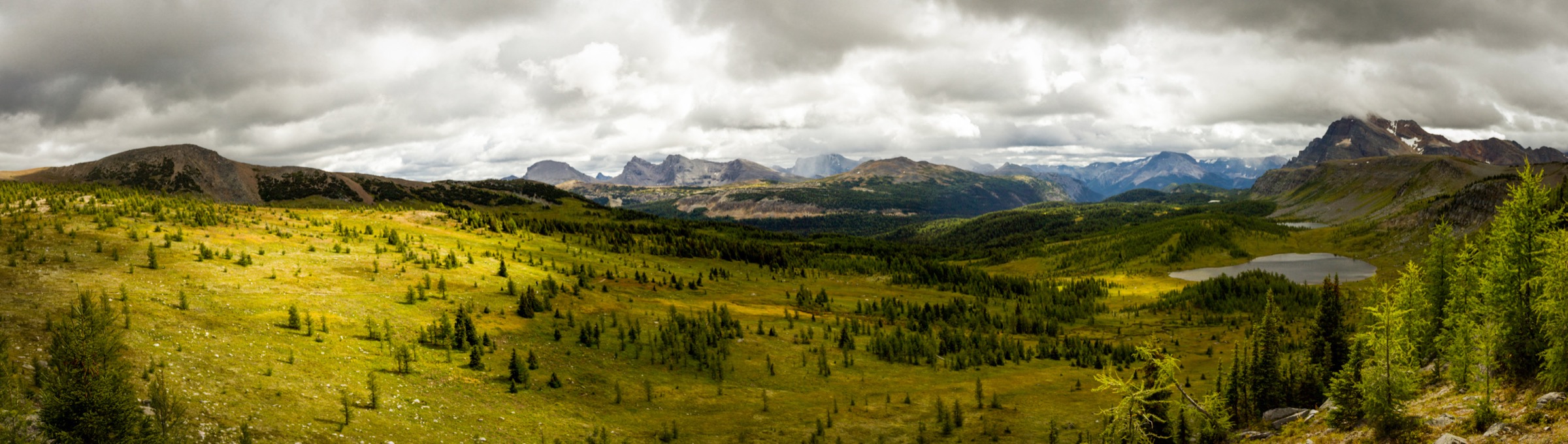 Panorama from Healy Pass over the Egypt Lake basin and Pharaoh Peaks