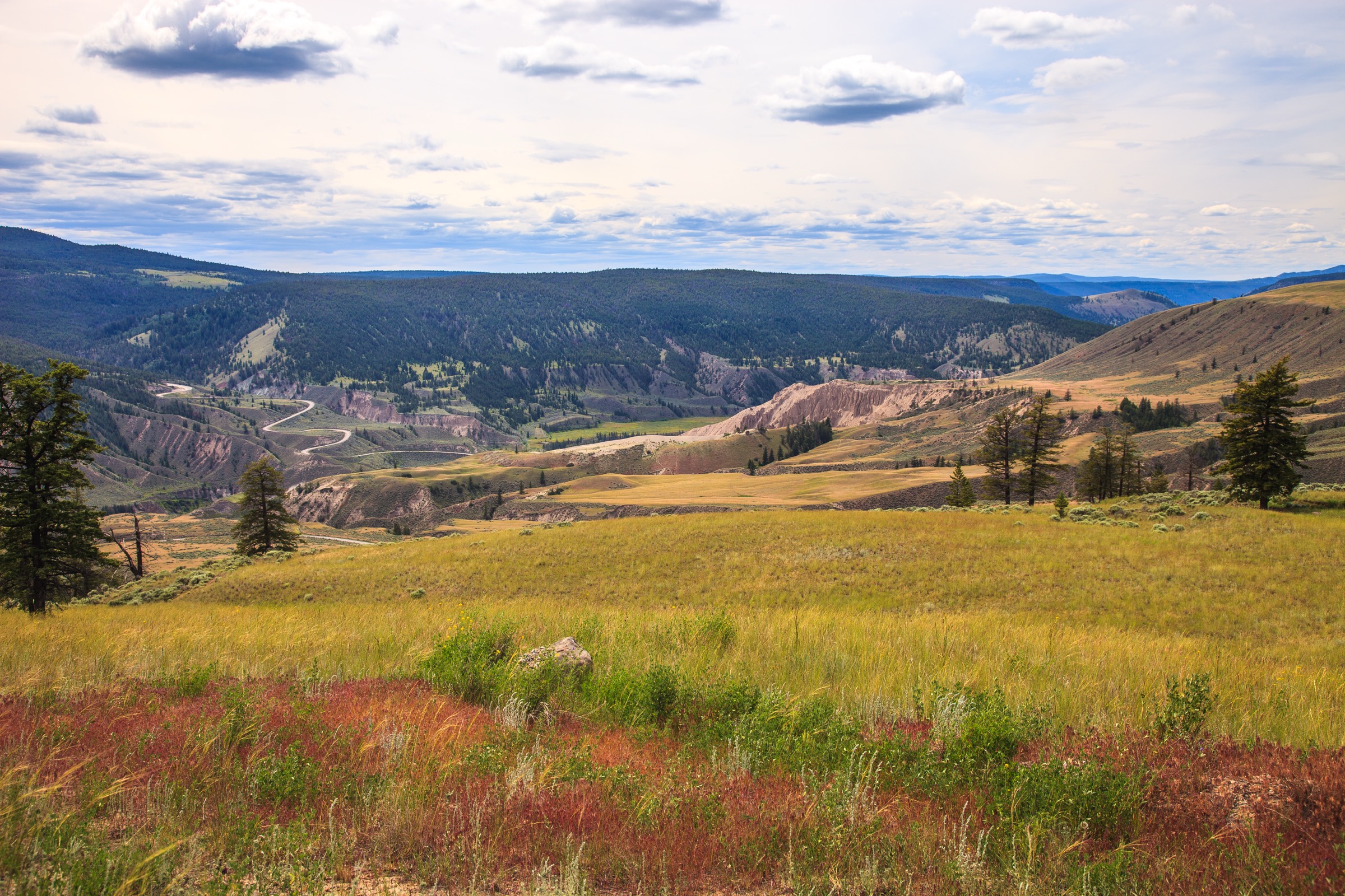 Canada — Chilcotin Plateau: Essential Day-Hikes