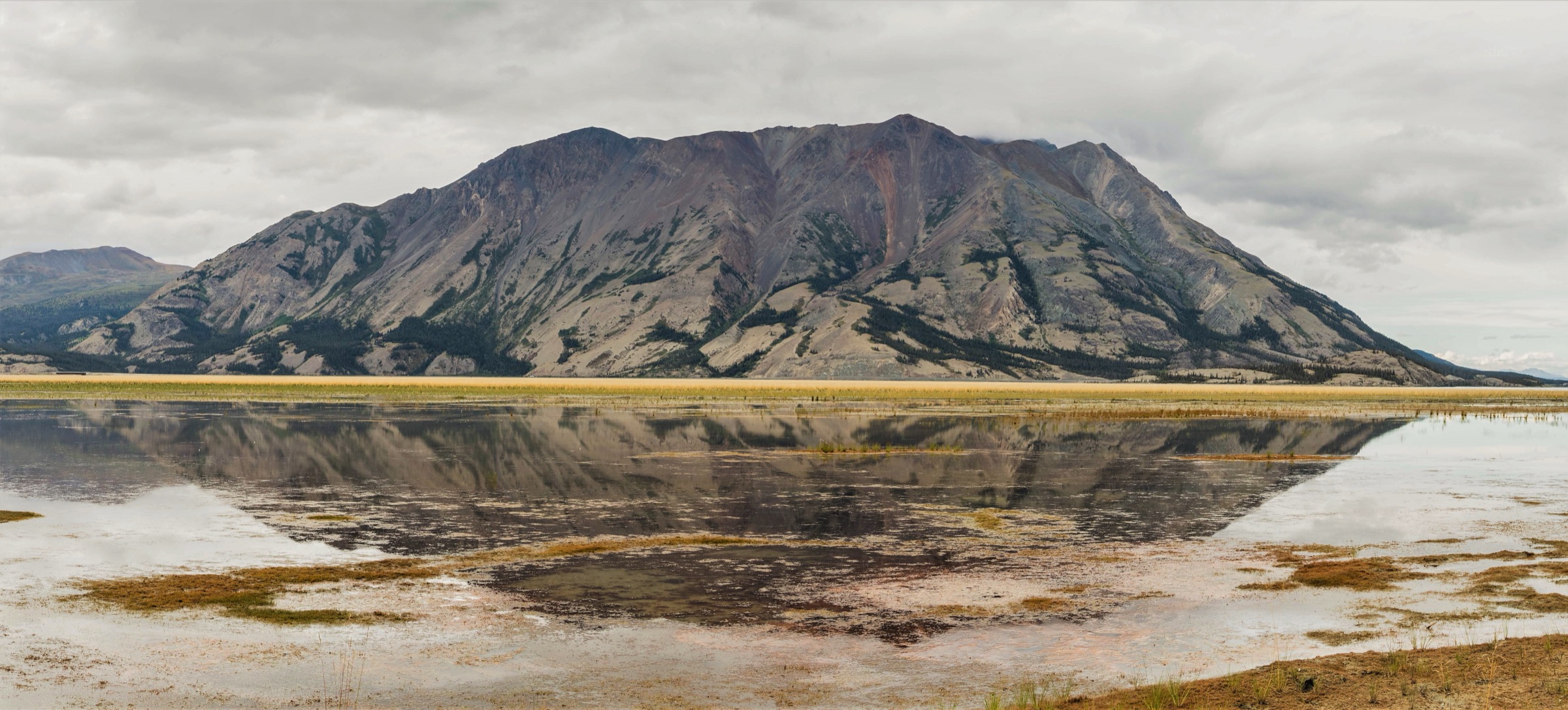 Canada — Ruby Range (Yukon): Essential Day-Hikes