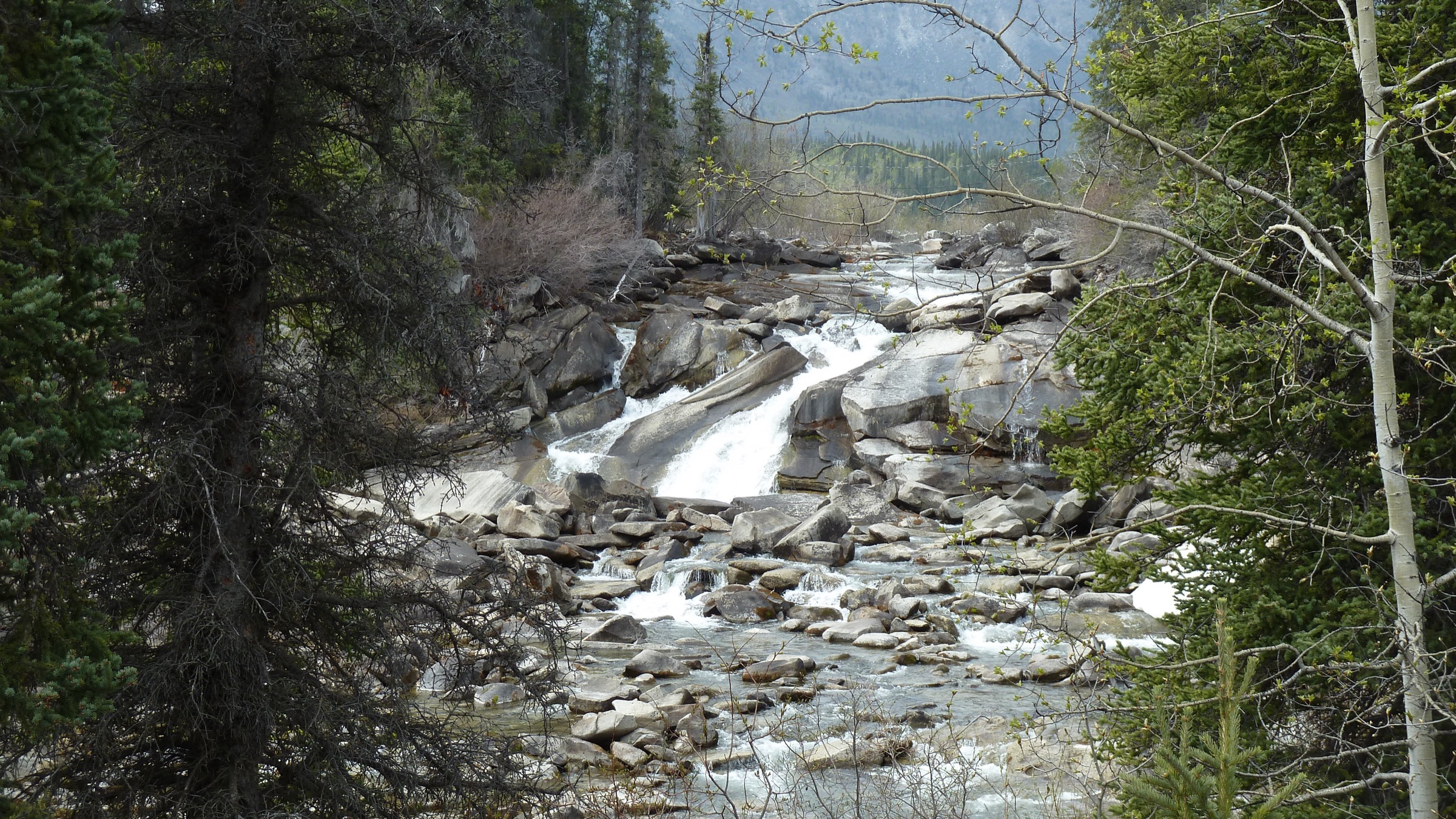 Otter Falls on the Aishihik River, Aishihik Road, southern Ruby Range