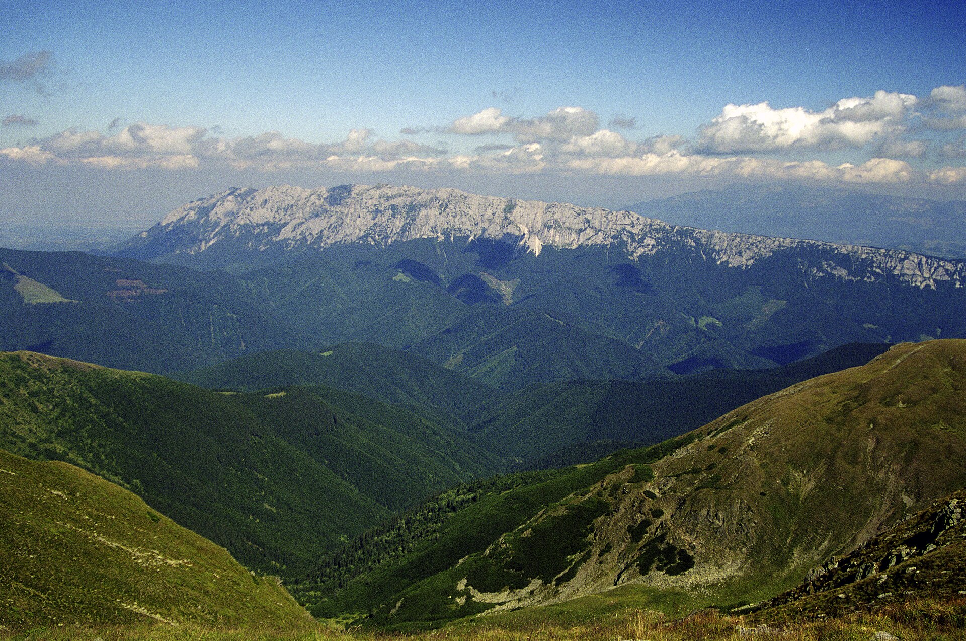 Piatra Craiului limestone ridge