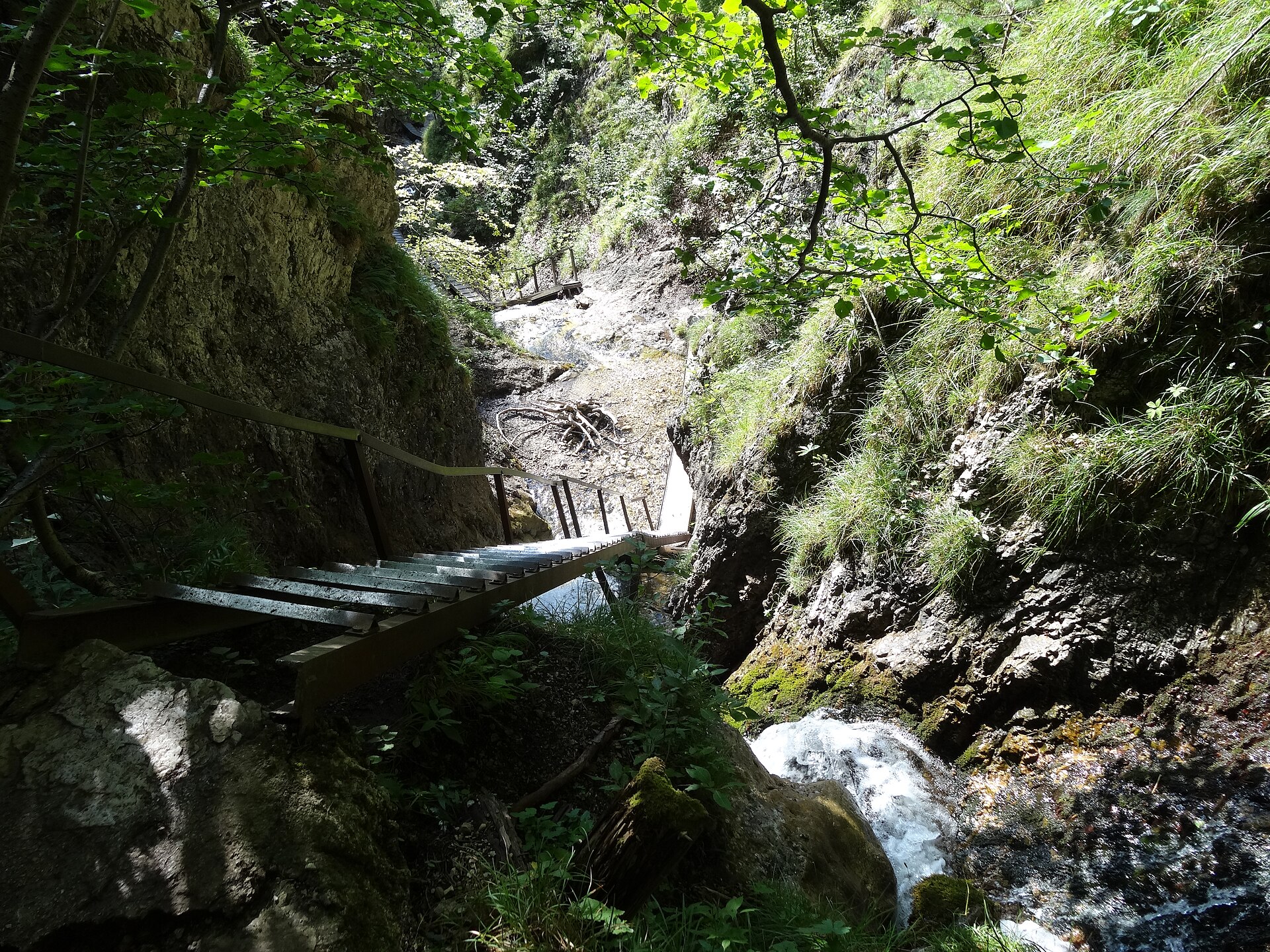 Jánošíkove diery gorge
