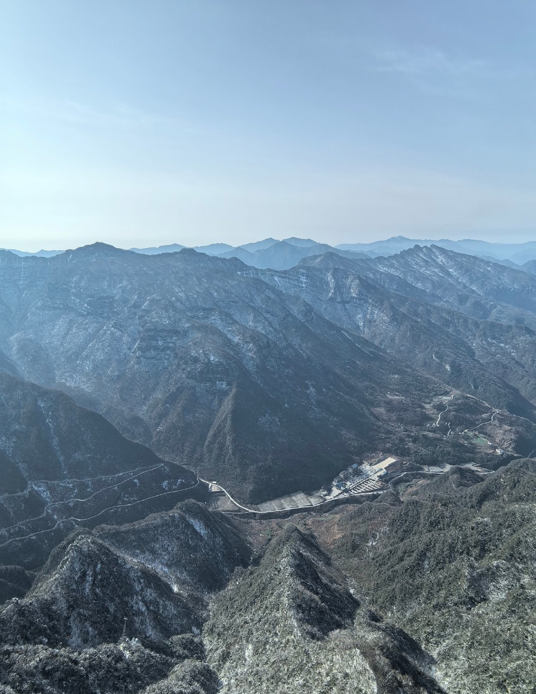 China — Daba Mountains, Micang Shan: Essential Day-Hikes