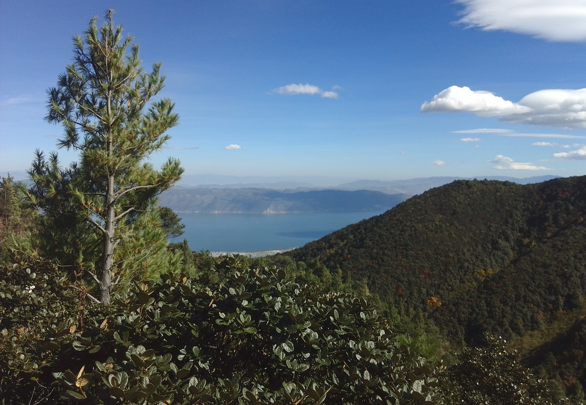 Erhai Lake seen from the upper Cangshan flank, with the Dali basin and the line of the Cangshan-Erhai Nature Reserve below