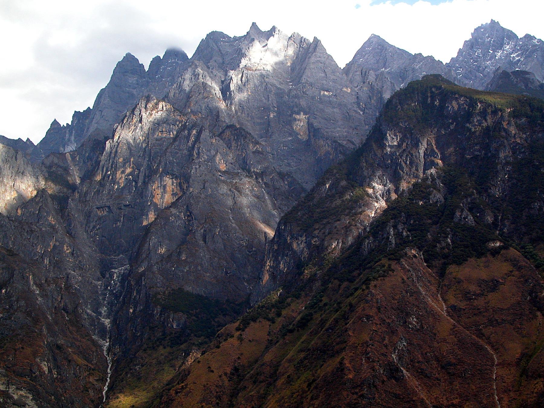 Yangzi River gorge, Tiger Leaping Gorge area