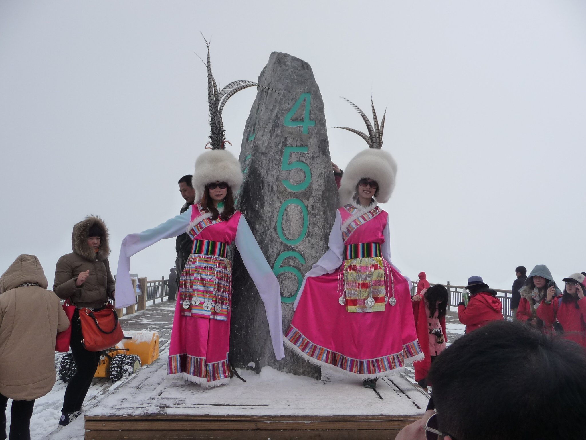 China — Yulong Snow Mountain / Lijiang: Essential Day-Hikes
