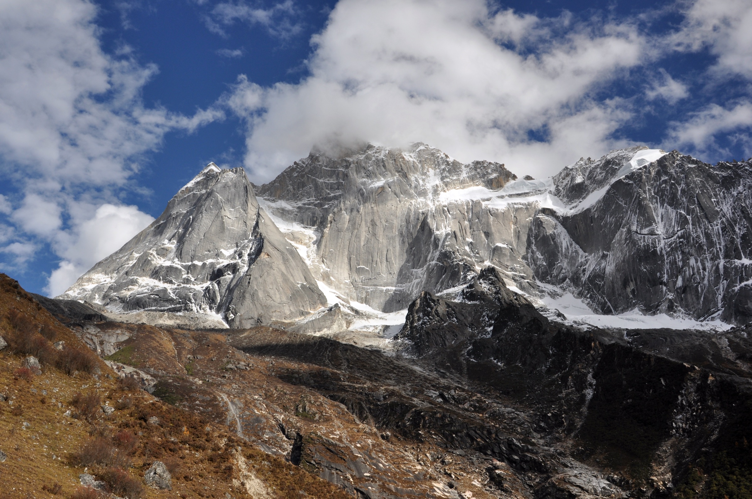 Yaomei Feng north face above Changping Valley, Mount Siguniang