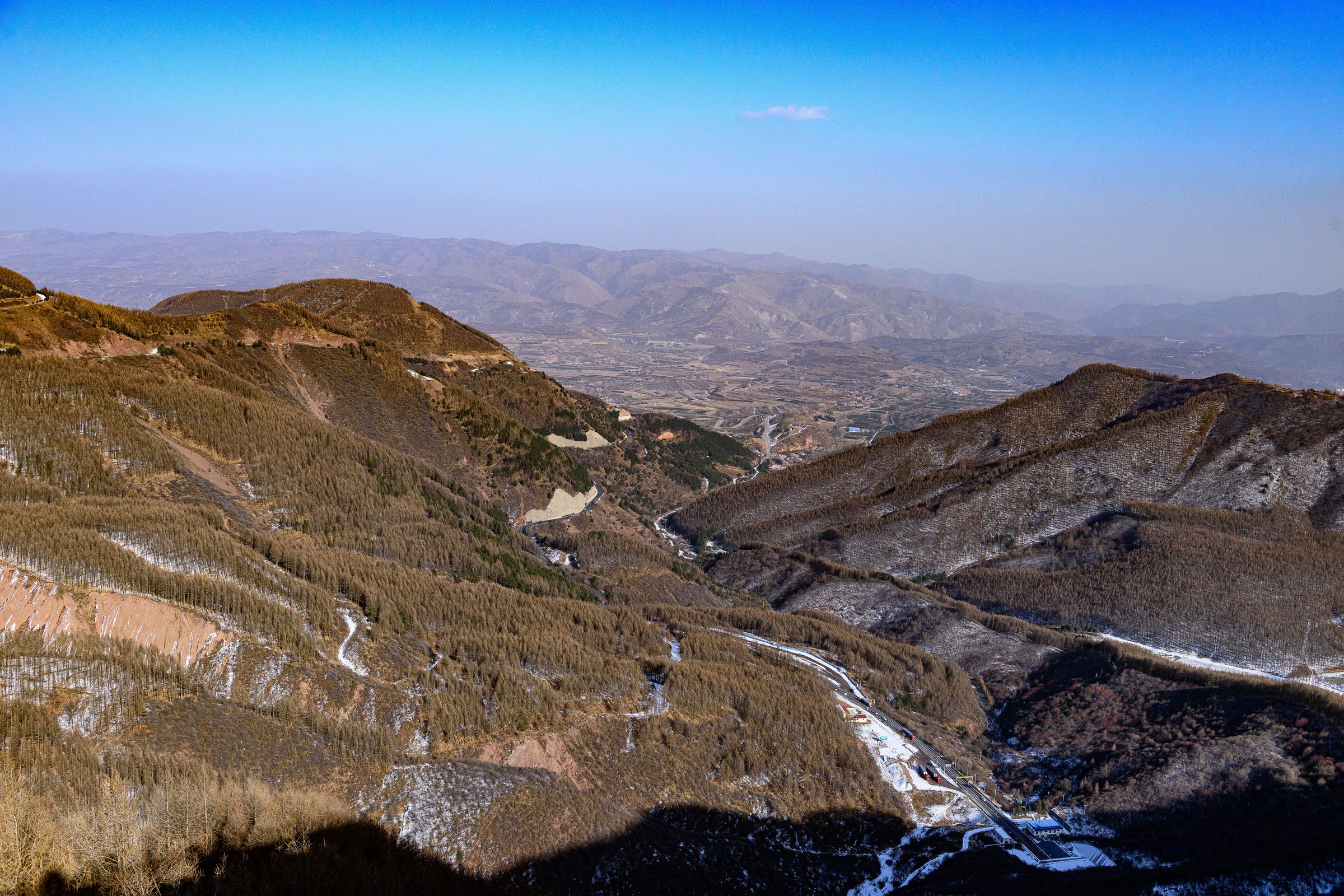 China — Liupan Mountains (Ningxia-Gansu): Essential Day-Hikes