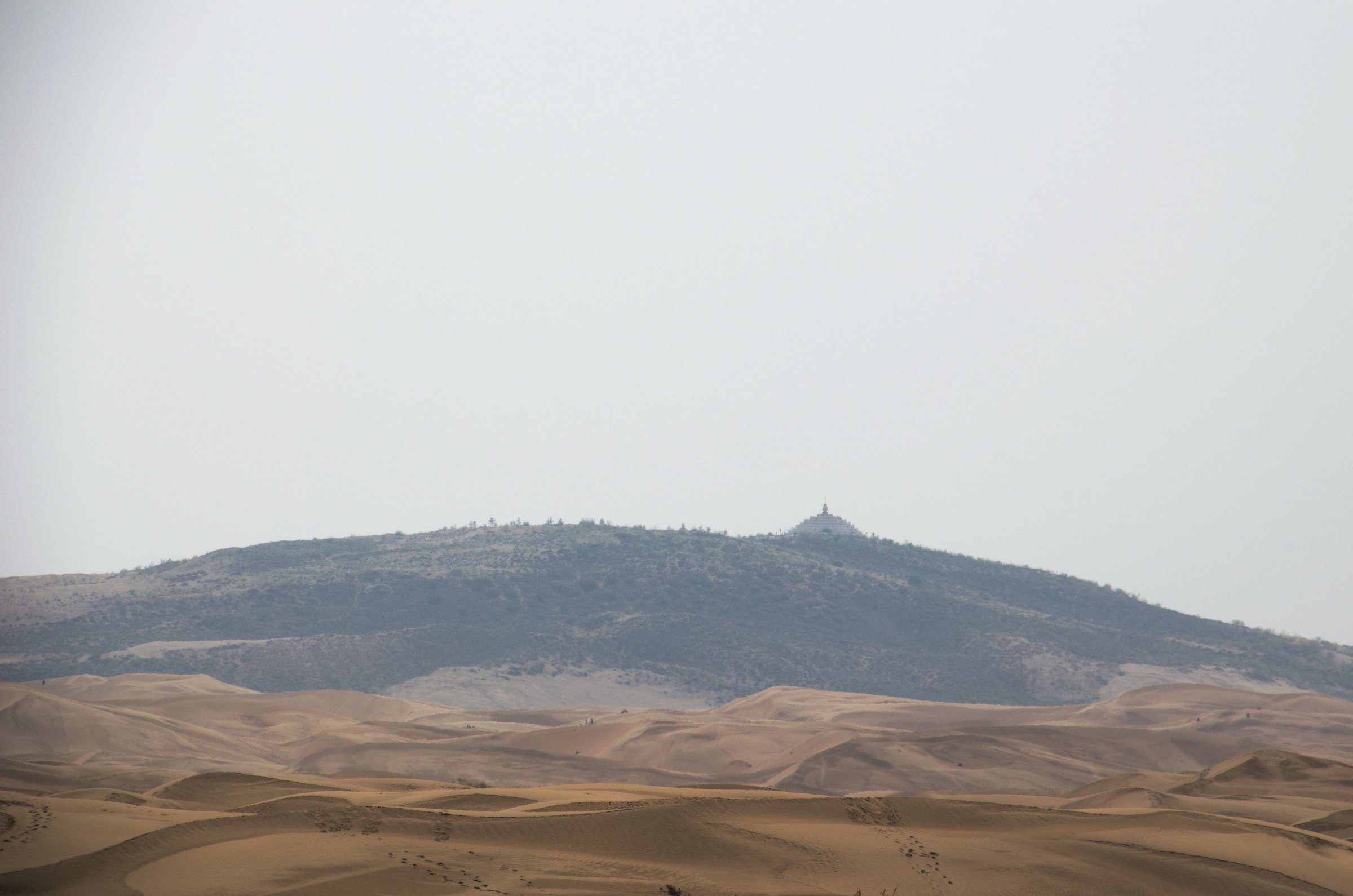 China — Ordos Upland Margins: Essential Day-Hikes