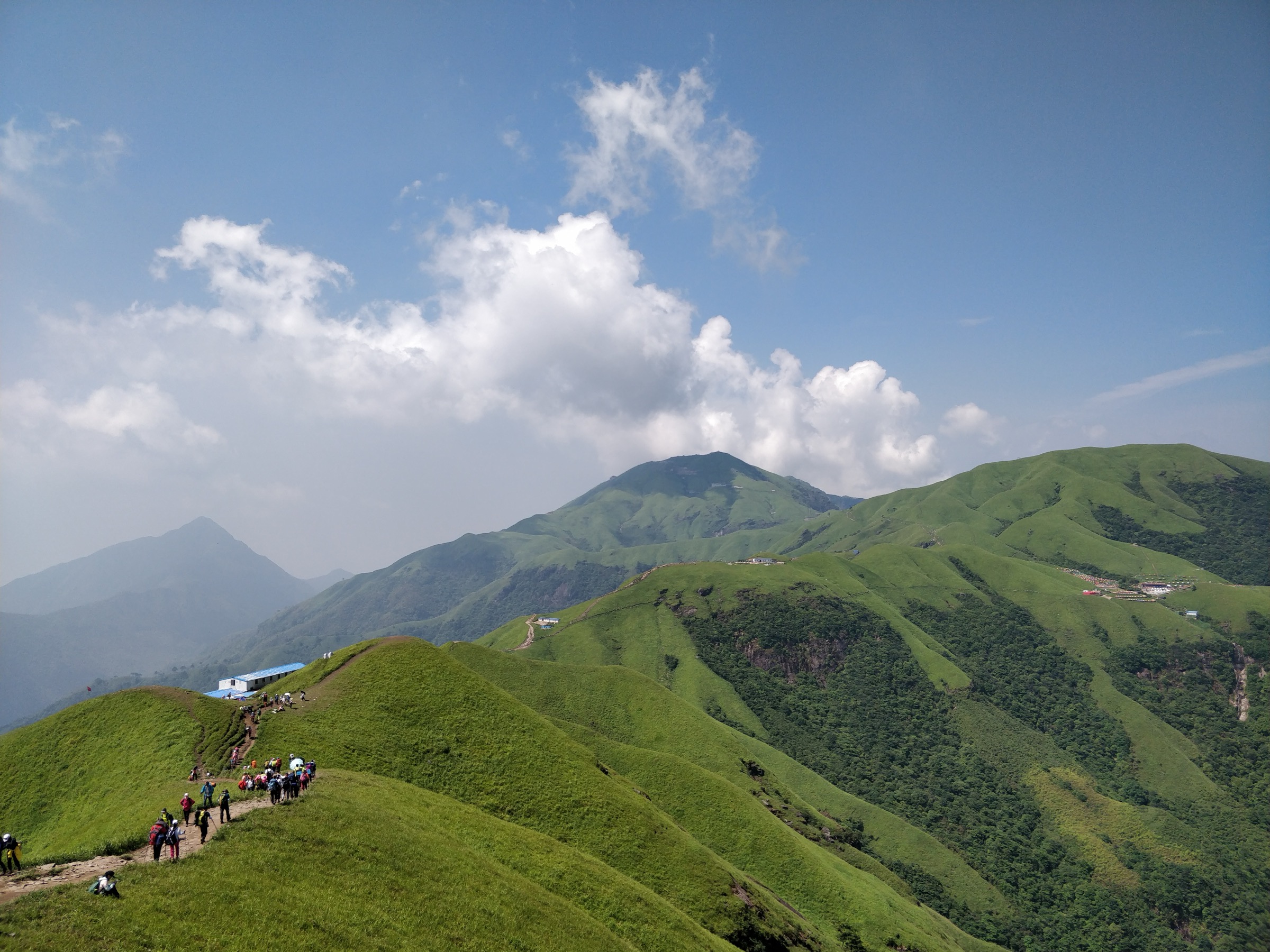 Wugong Shan upper plateau with weathered granite outcrops and meadow