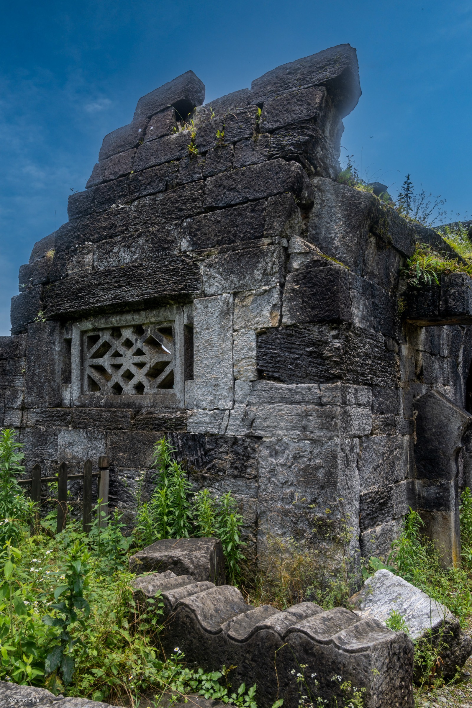 Stone wall and gate at the Hailongtun Tusi Fortress, a UNESCO Tusi Sites component above Zunyi