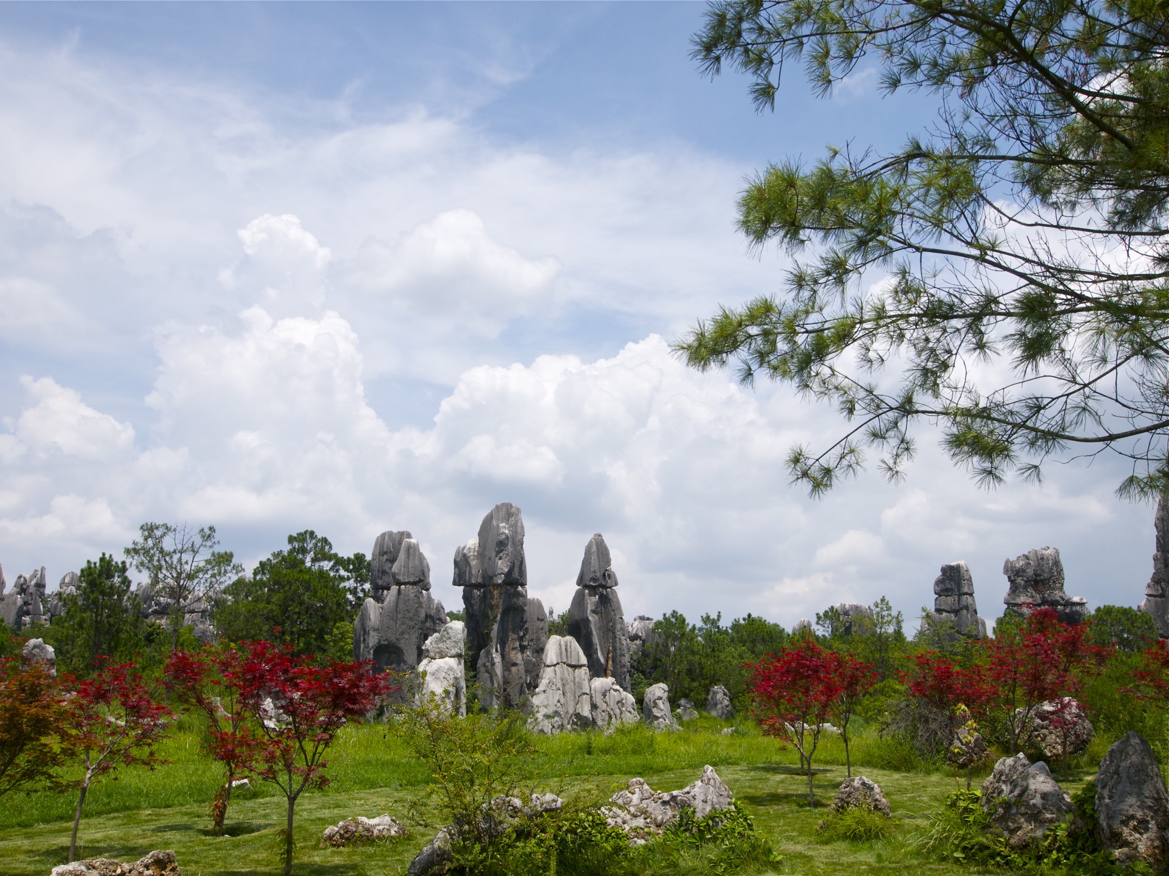 China — Western Hills and Kunming Region (Yunnan): Essential Day-Hikes