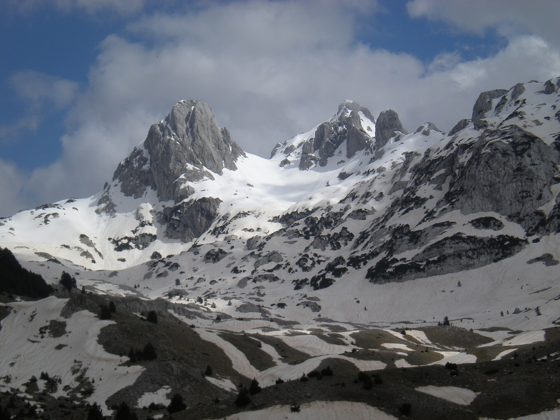 Prenj massif: Otiš and Zelena Glava in early spring