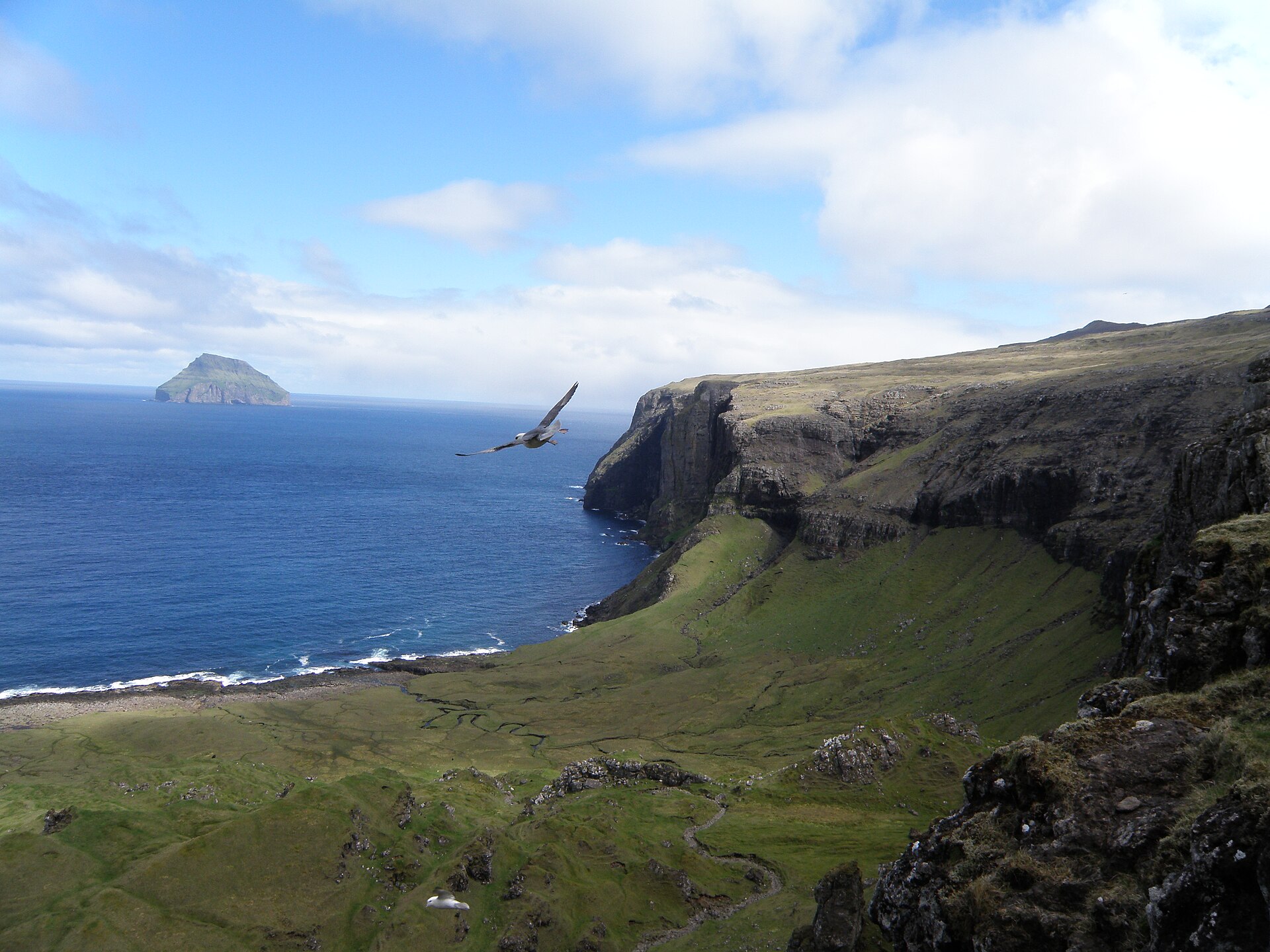 Hvannhagi with Lítla Dímun beyond
