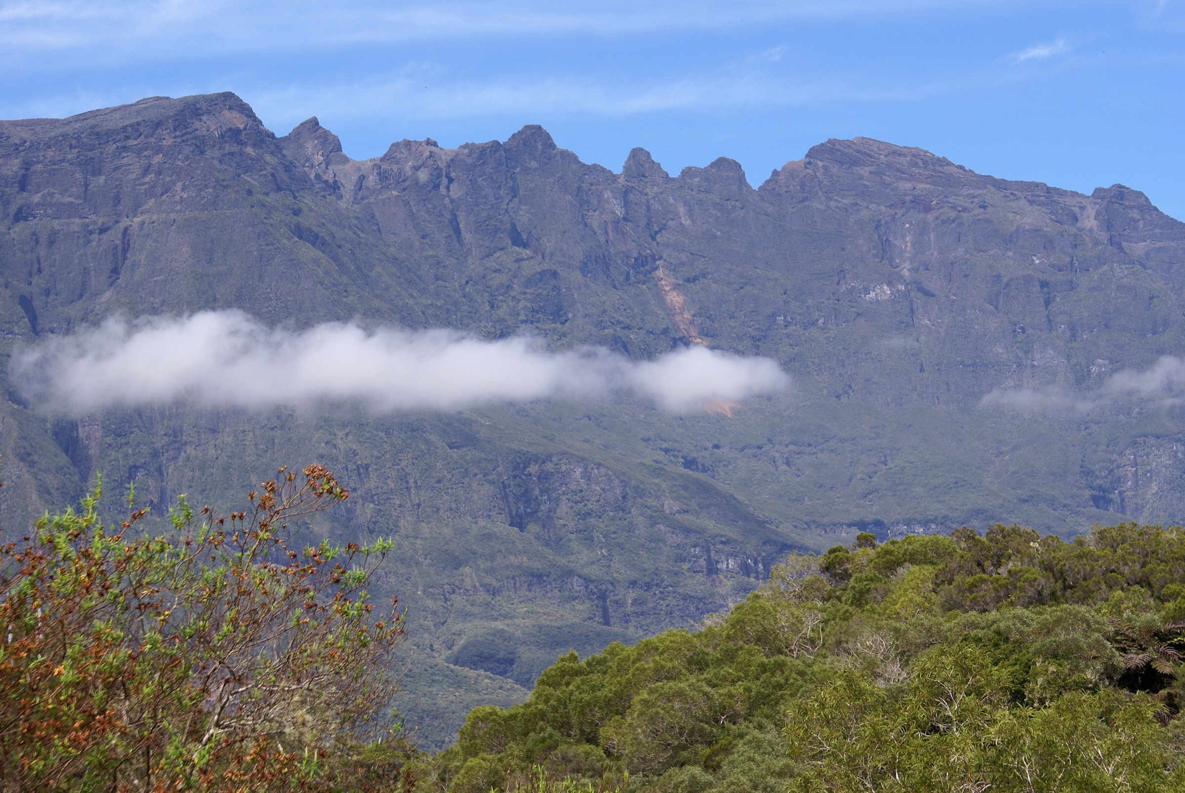 Réunion — Piton des Neiges massif: essential day-hikes