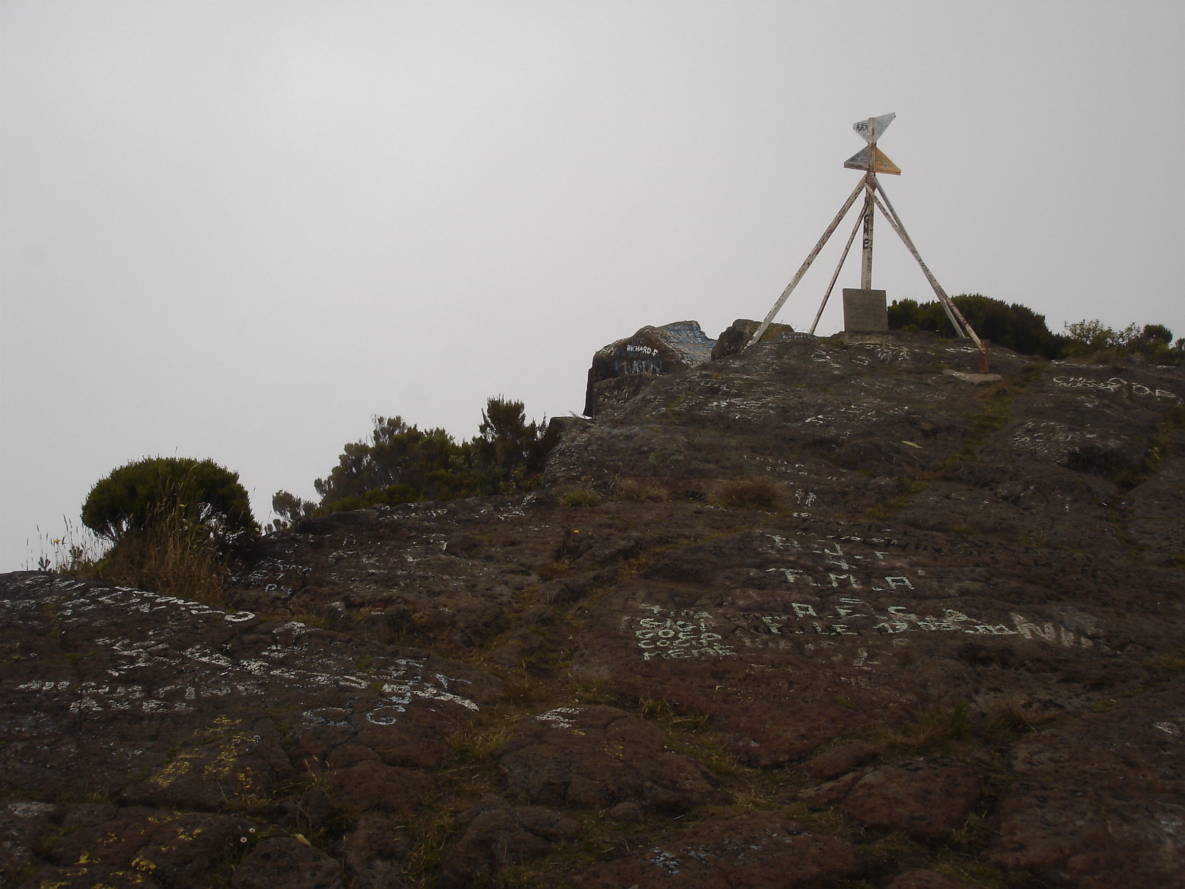The Roche Écrite summit ridge looking over the northern rampart of the Piton des Neiges massif