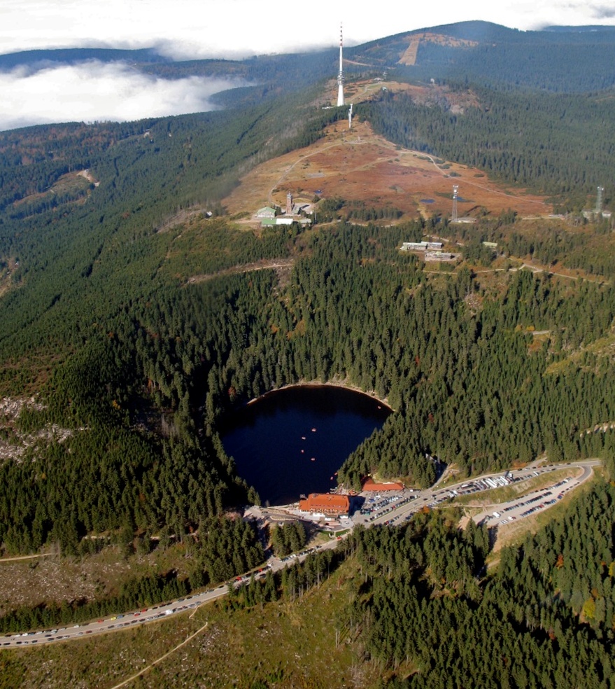 Mummelsee with the Hornisgrinde saddle