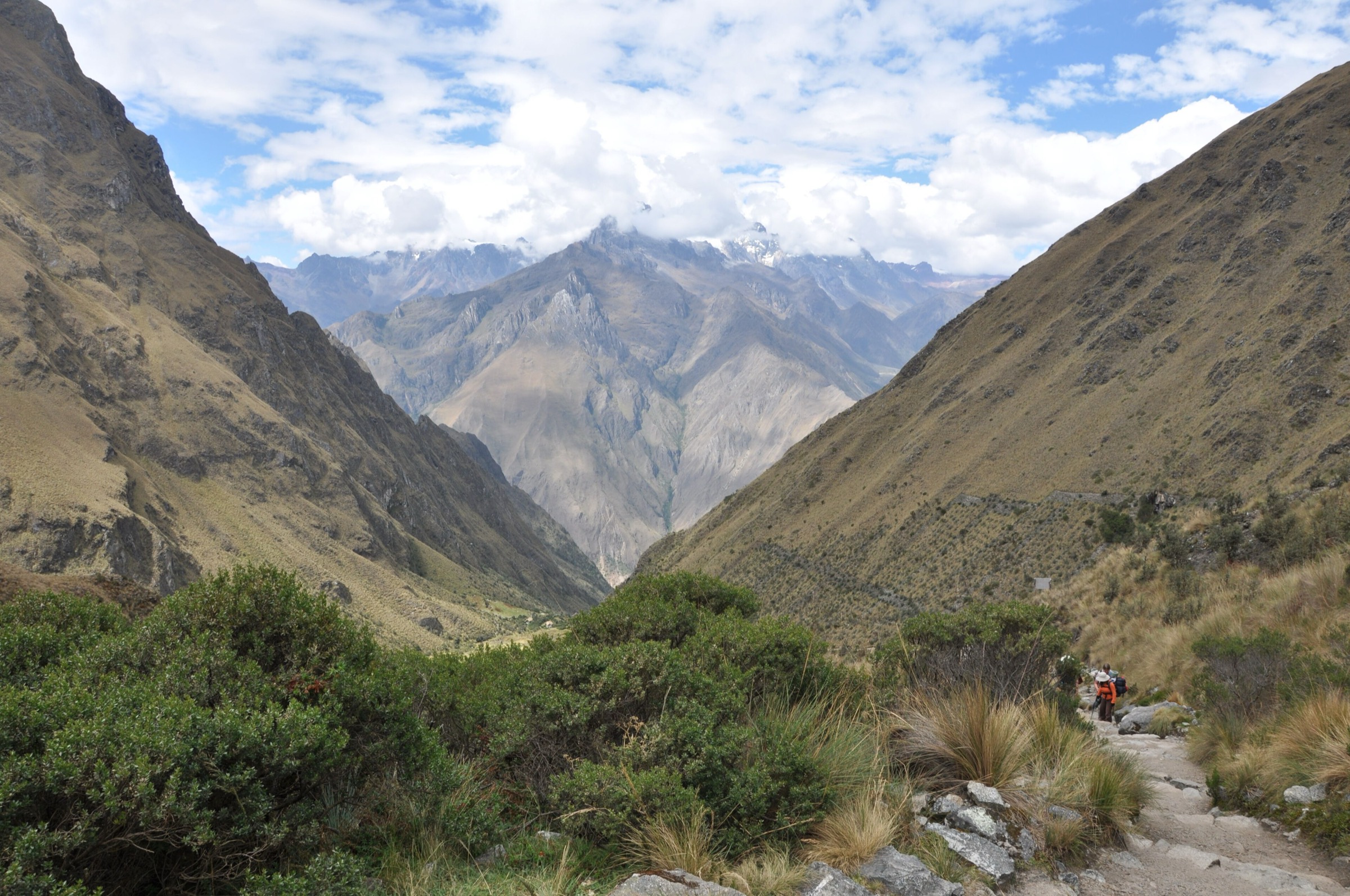 Warmiwañusca — Dead Woman's Pass — at about 4,215 m, the high point of the classic Inca Trail