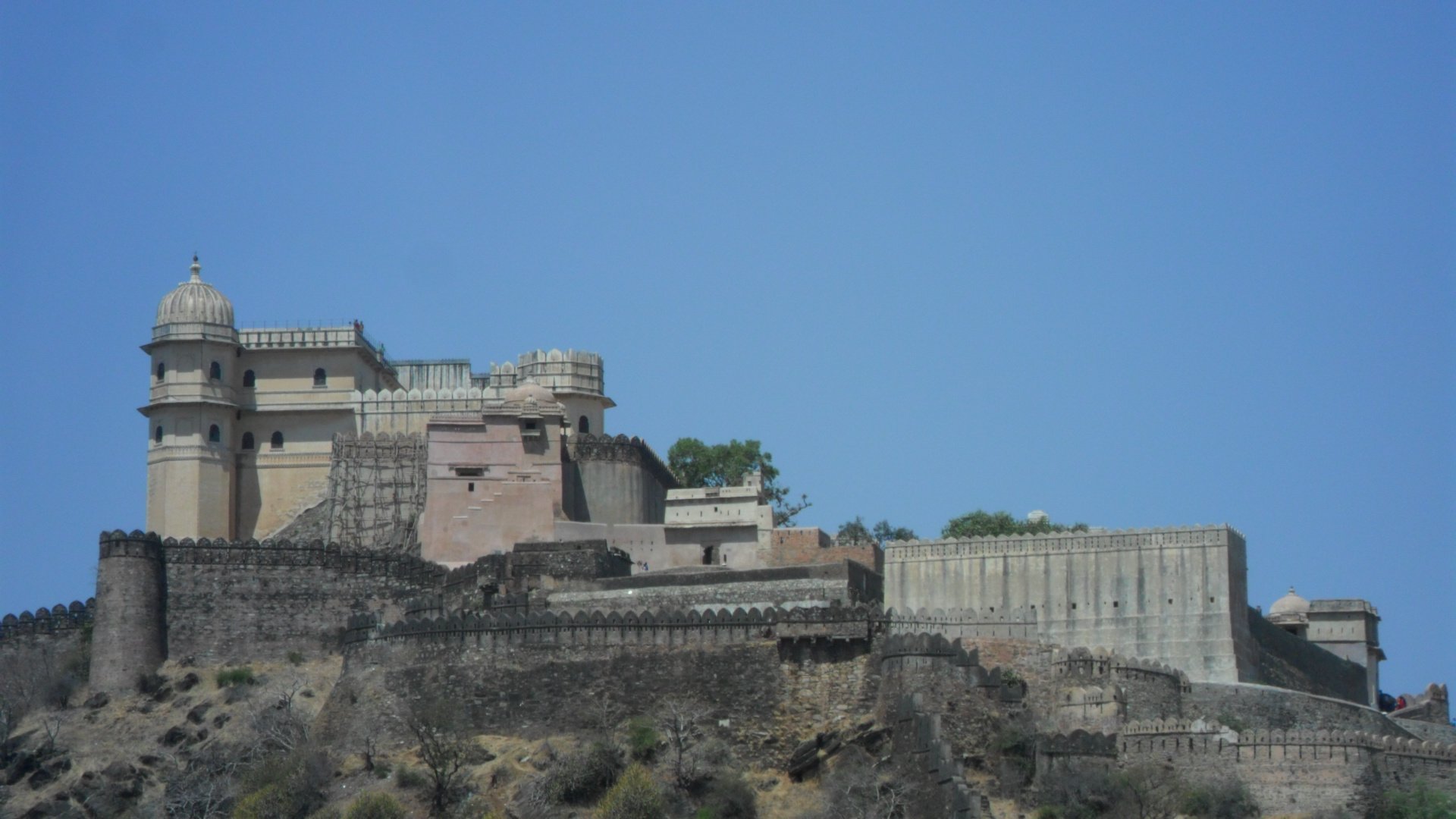 Side view of Kumbhalgarh Fort, Rajsamand