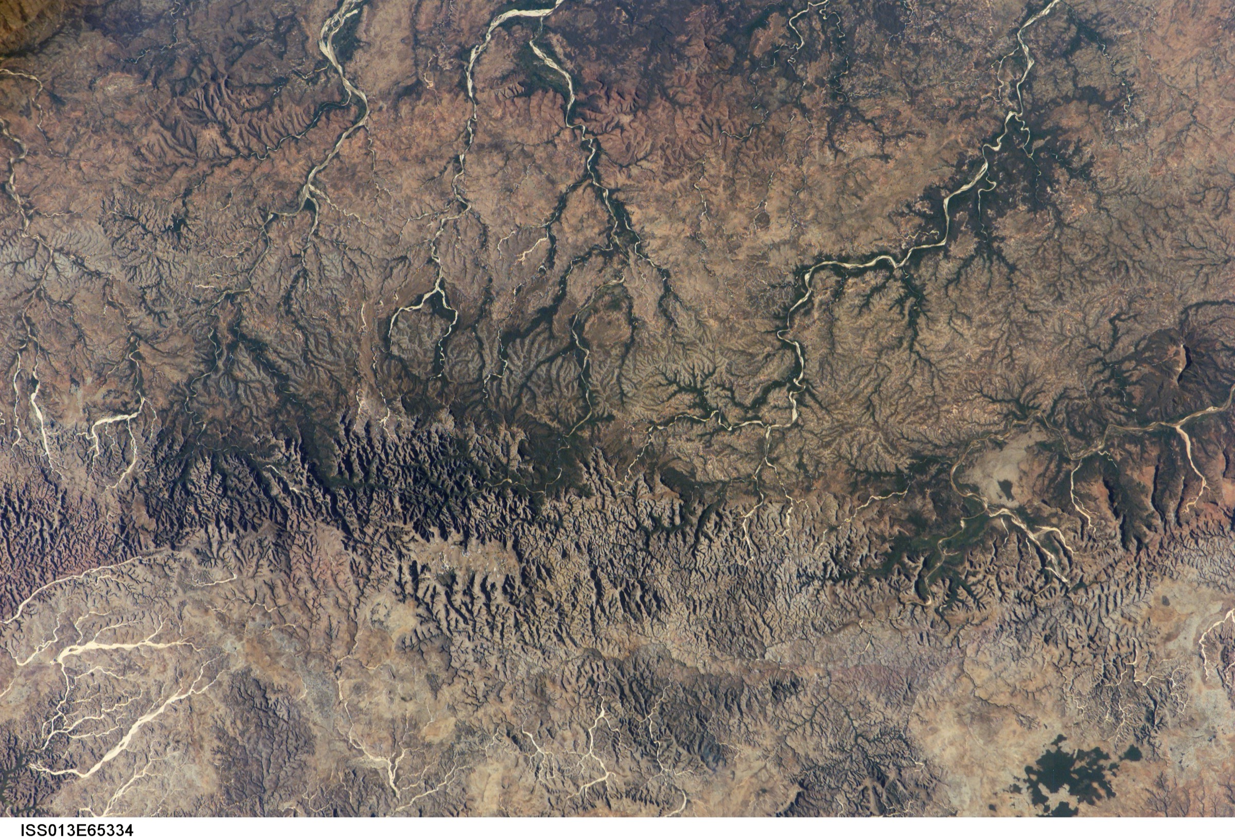 Madagascar — Madagascar Highlands and Massifs: Makay Massif