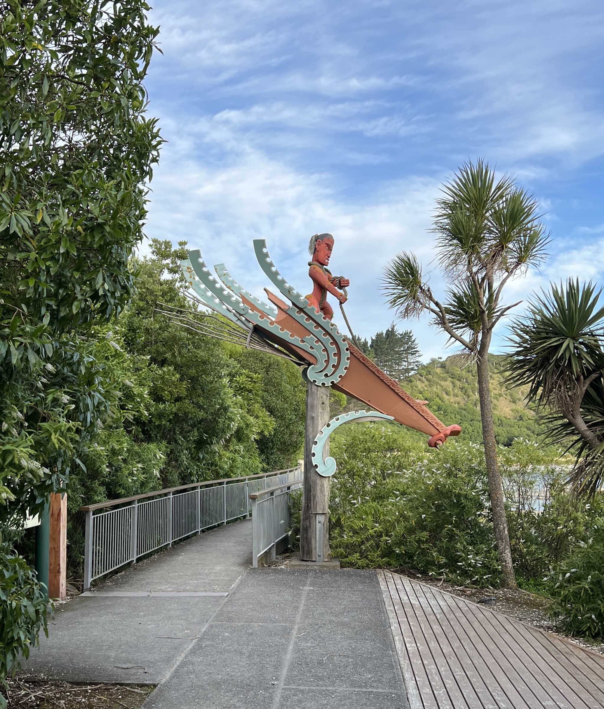 Kaikōura Peninsula Walkway with the Seaward Kaikōura Range in the background
