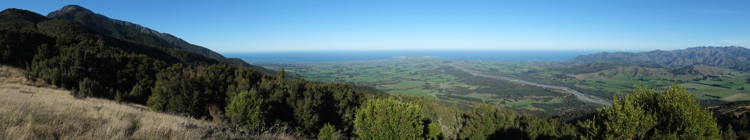 Panorama over Kaikōura from a lower Mt Fyffe lookout