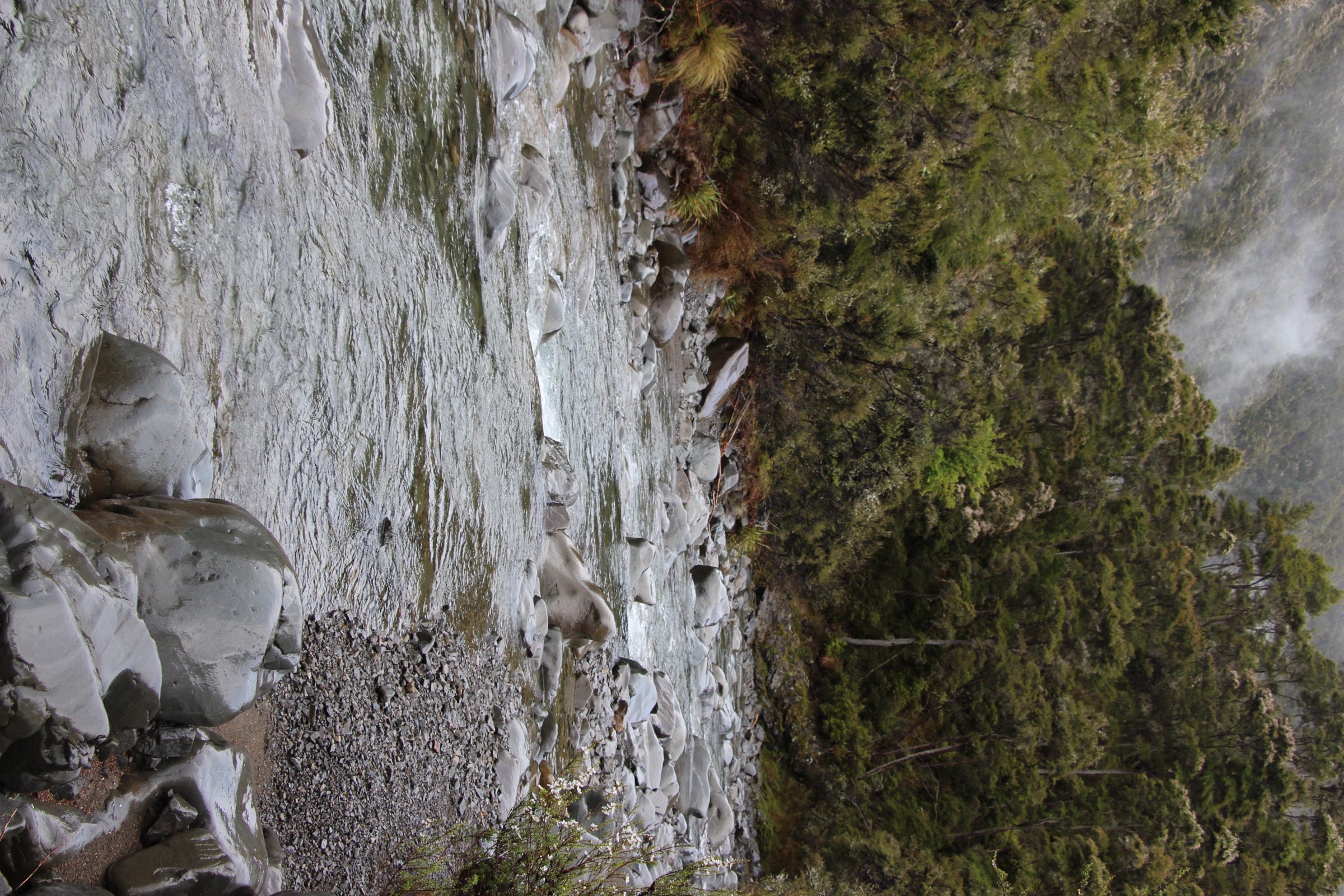 Ngaruroro River between Kiwi Mouth and Kiwi Saddle Hut in the southern Kaweka Range