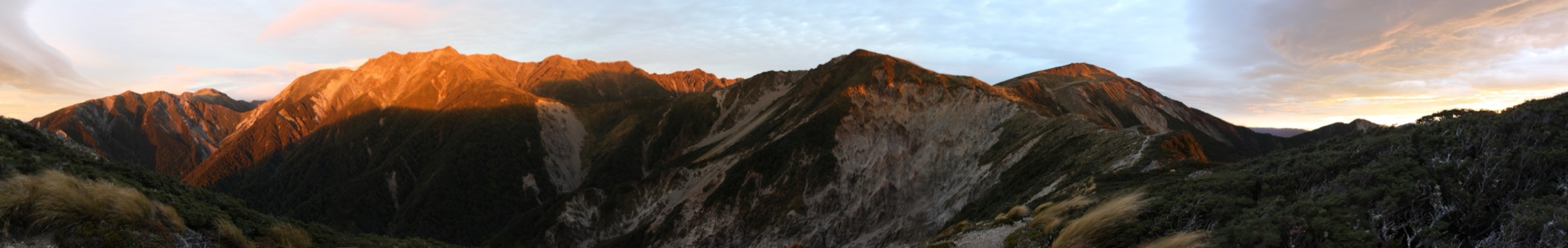 Panorama from Sunrise Hut over the eastern Ruahines and Hawke's Bay