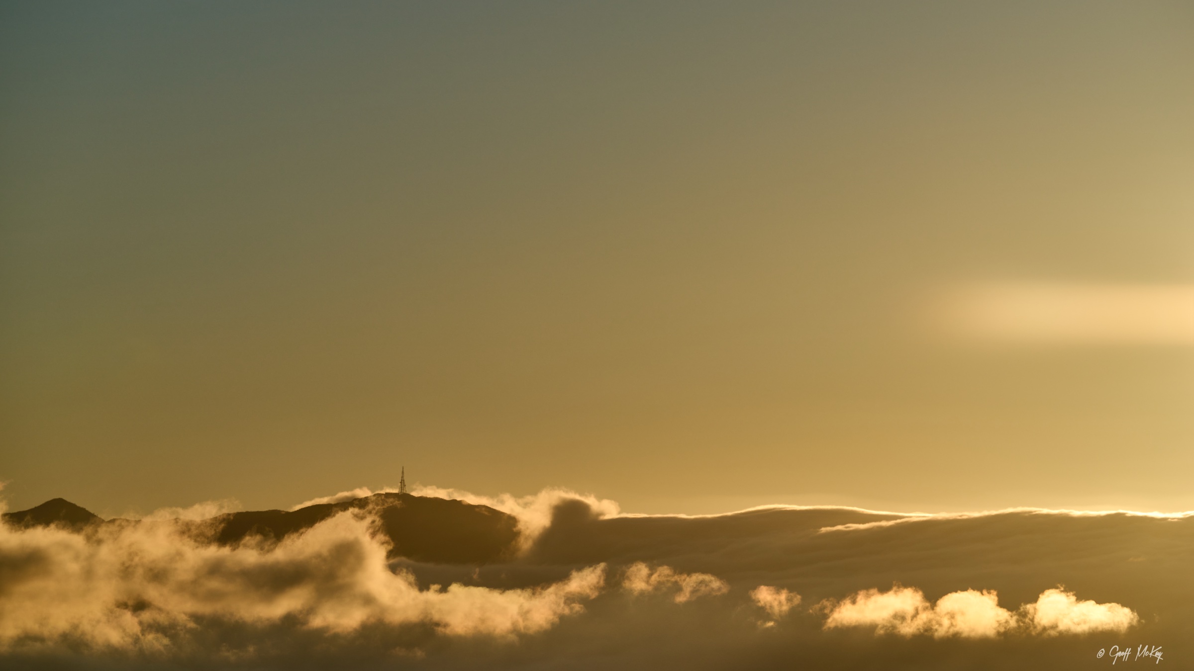 Sunrise on Wharite Peak at the southern tip of the Ruahine Range