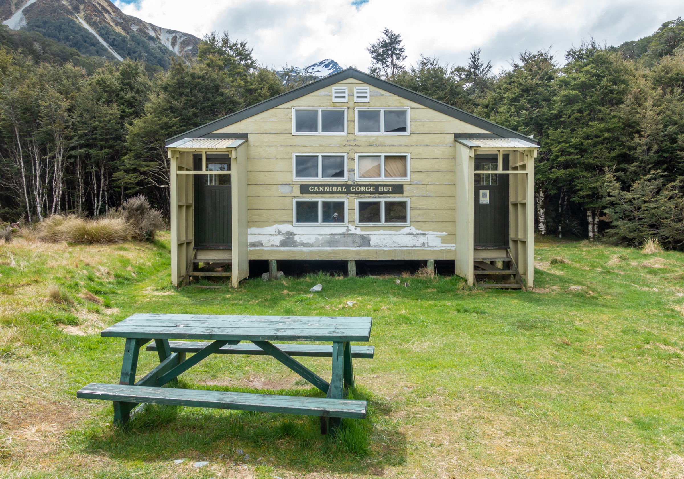 Cannibal Gorge Hut on the St James Walkway, Lewis Pass Scenic Reserve, New Zealand