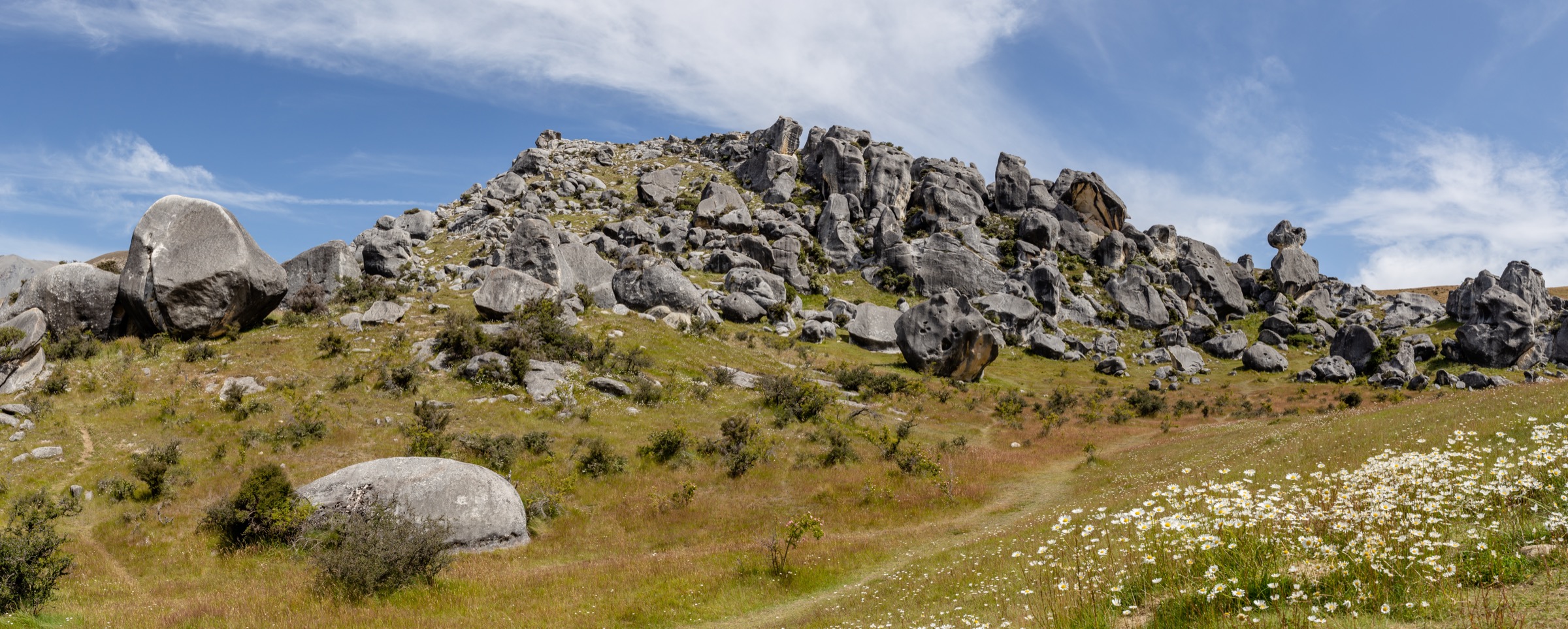 New Zealand — Torlesse Range: Castle Hill Basin Essential Day-Hikes