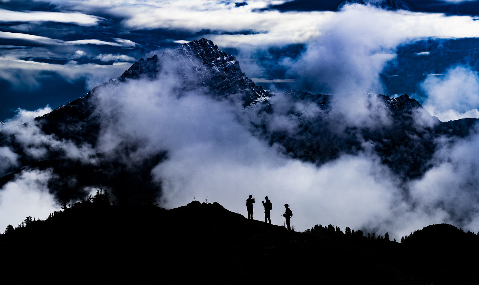 View of Glacier Peak from the PCT