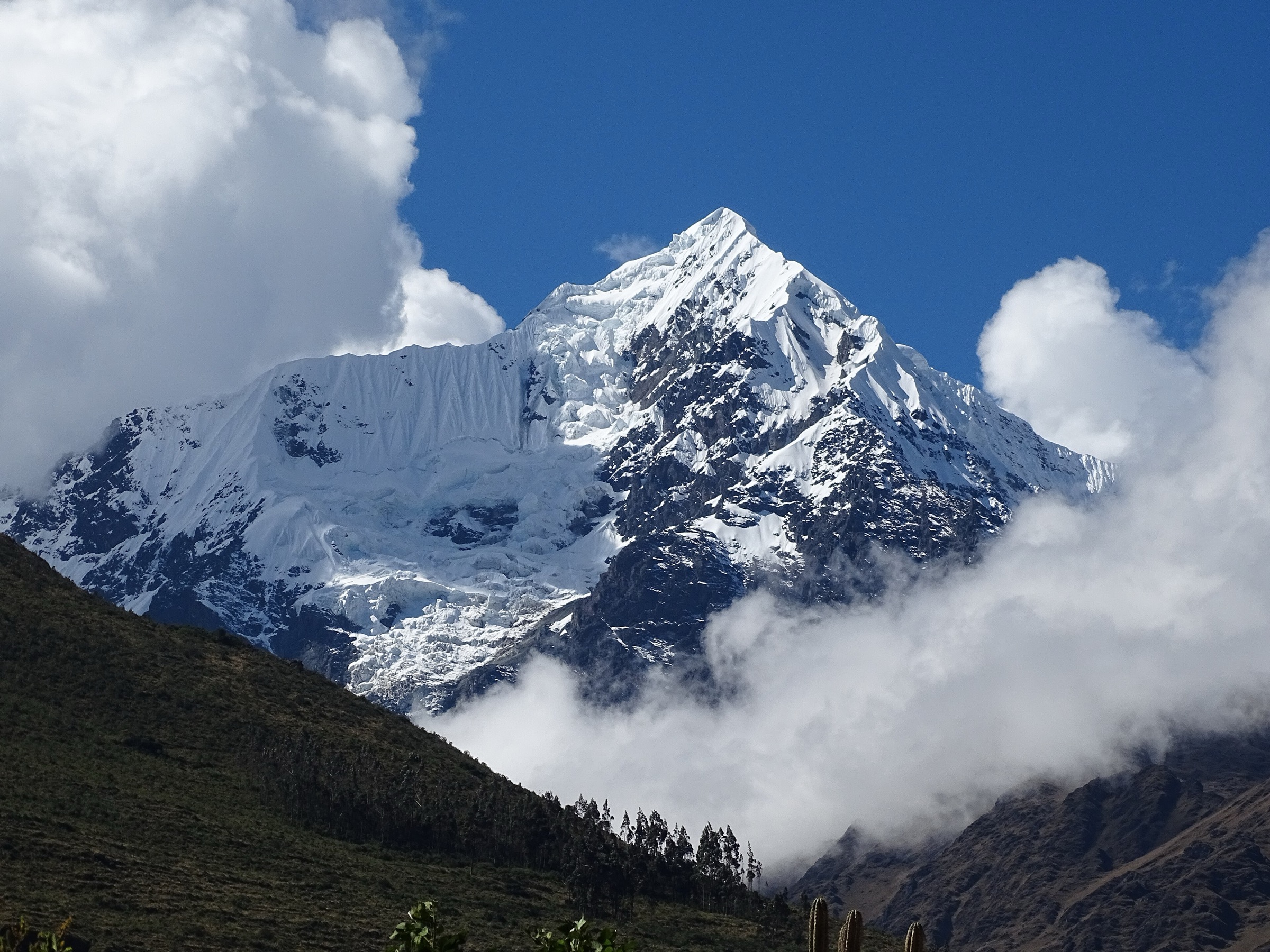 Peru — Cordillera Urubamba: Essential Day-Hikes