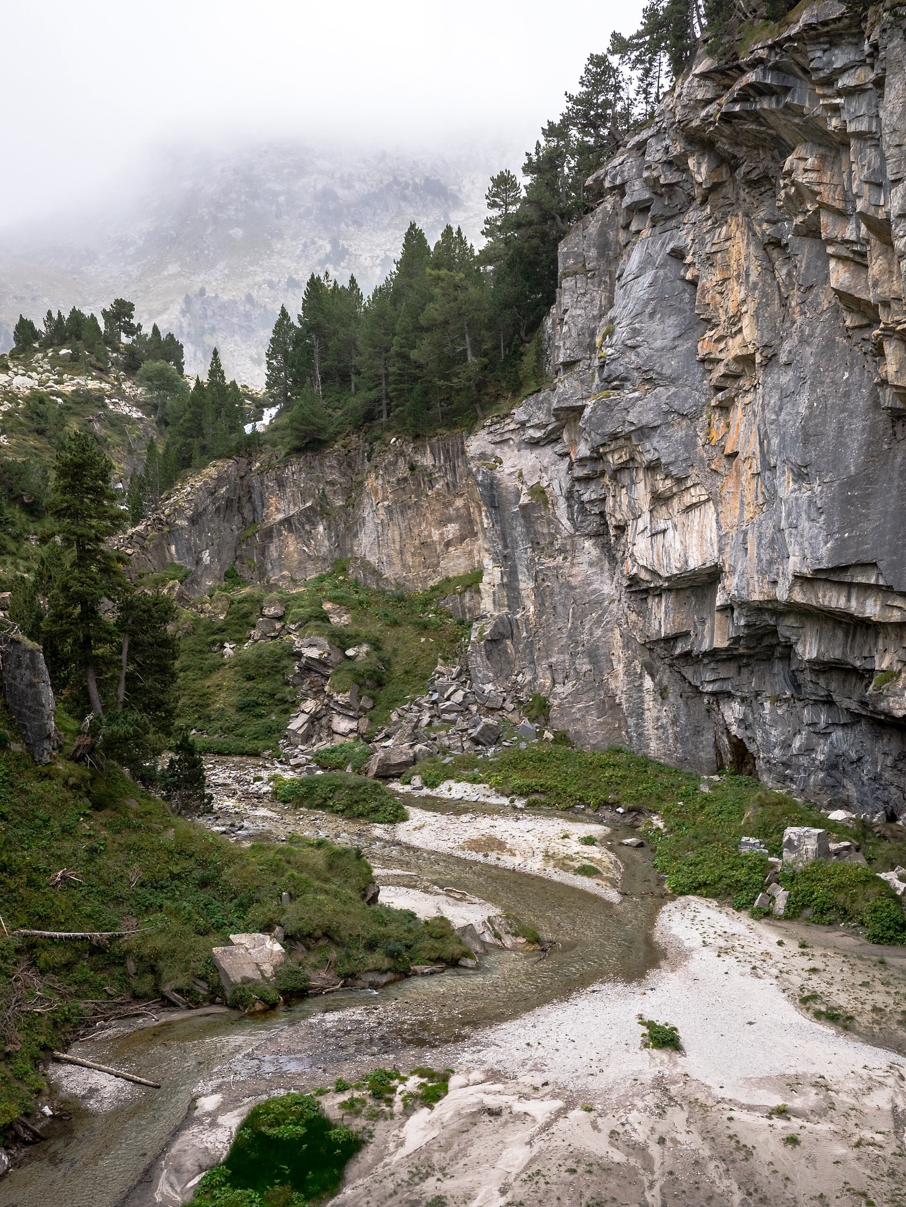 Forau de Aigualluts, Benasque