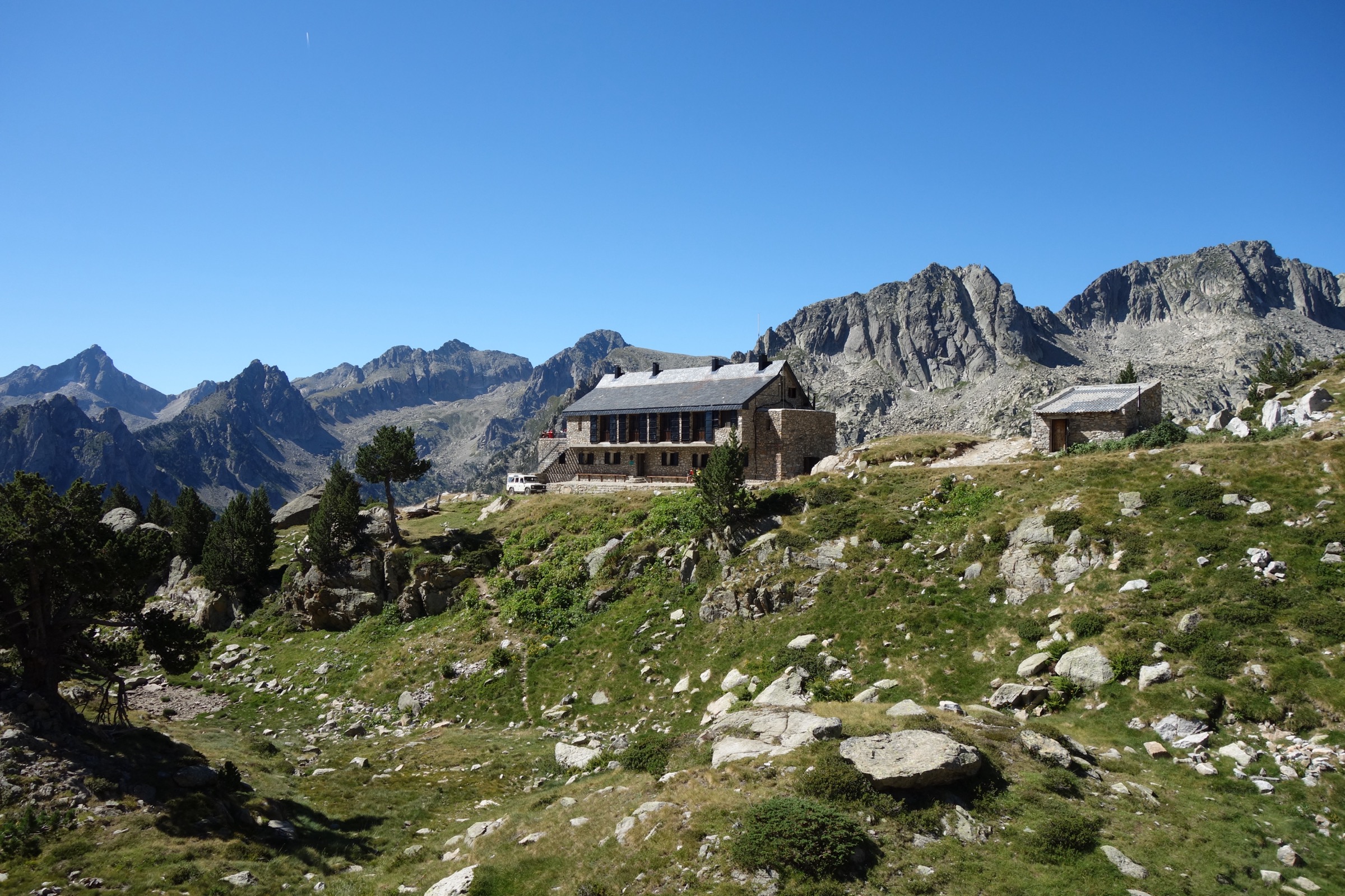 Refugi Amitges, Estany de Sant Maurici National Park