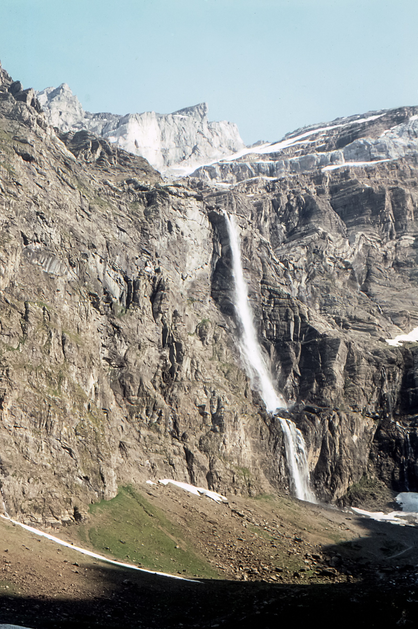 Pyrenees — Central French Pyrenees: Essential Day-Hikes