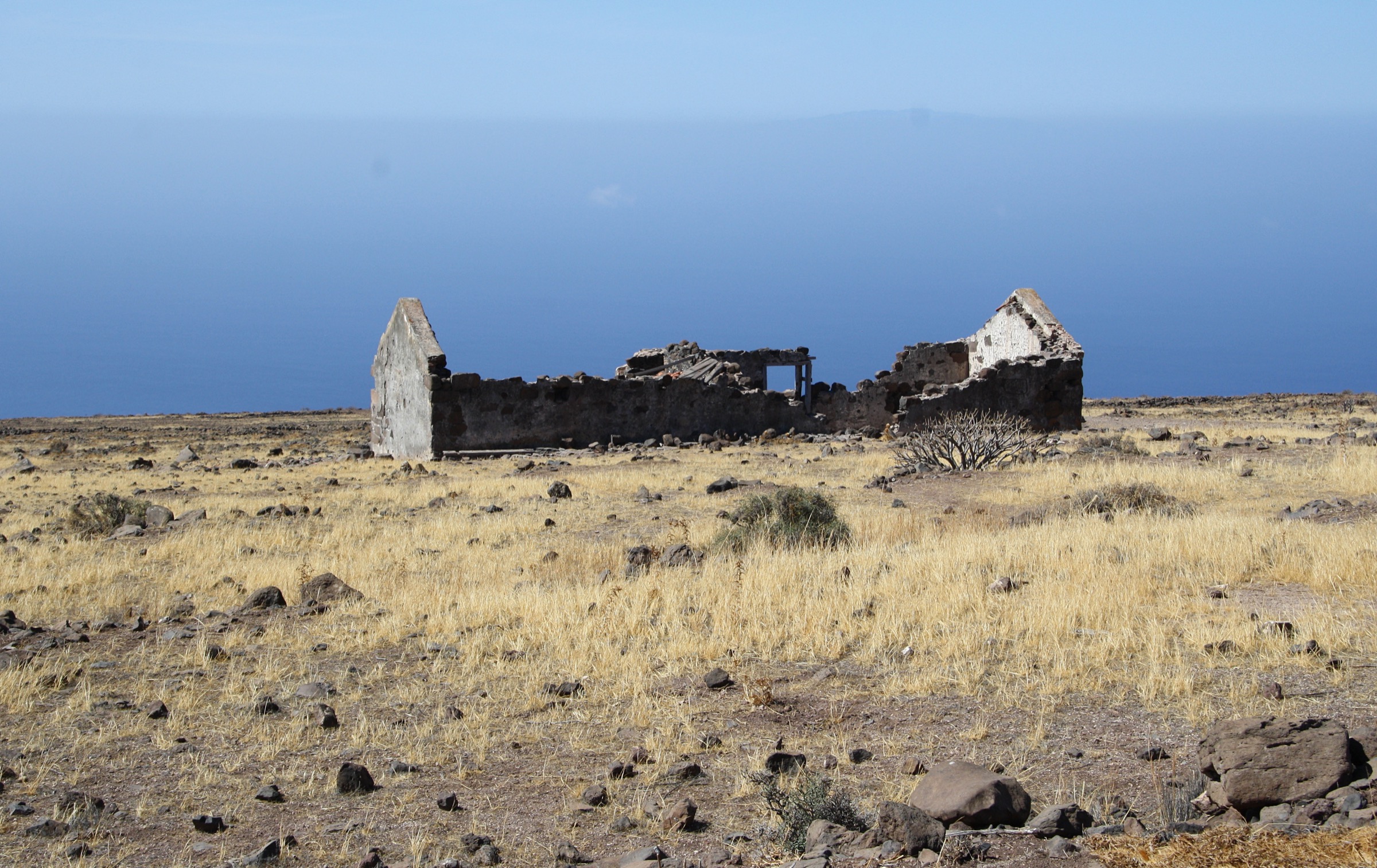 Ruined casa on the plateau of La Mérica above Valle Gran Rey
