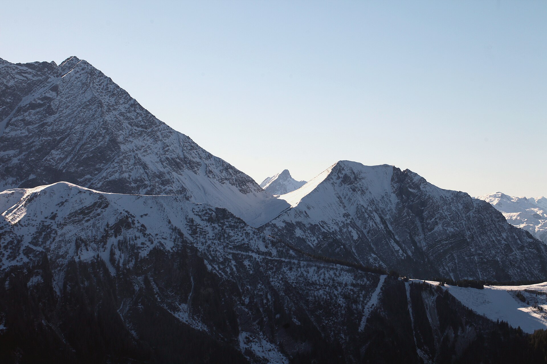 Adventurous Tour du Mont Blanc: 9-Day Itinerary
