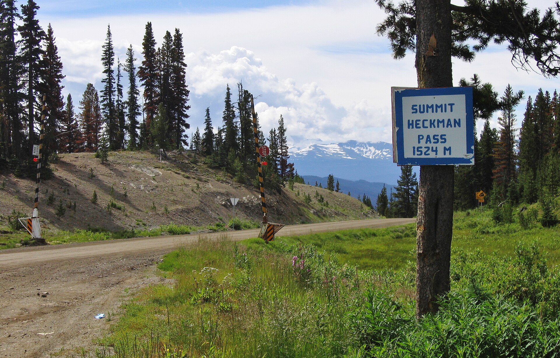 Highway 20 crossing the summit area of Heckman Pass
