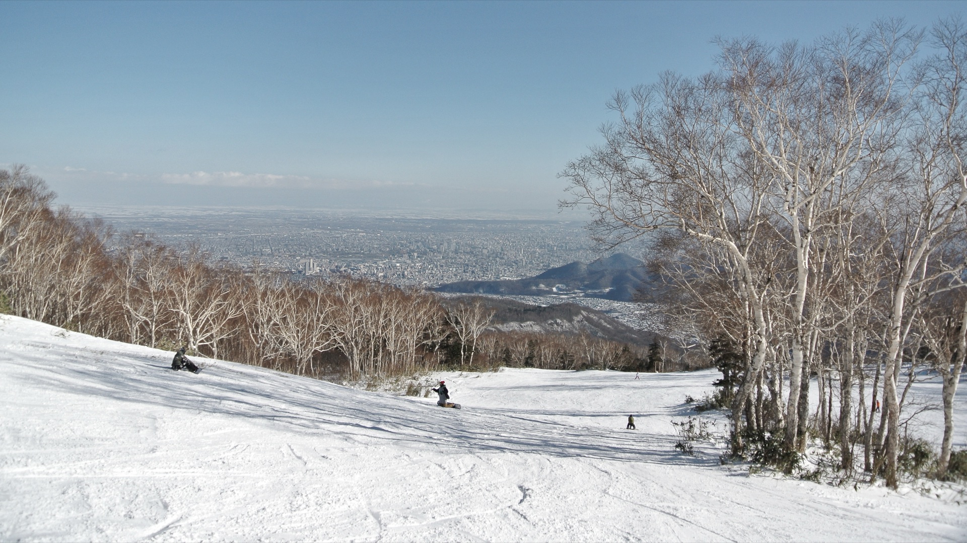 A winter view from Sapporo Teine across the Ishikari plain toward the sea
